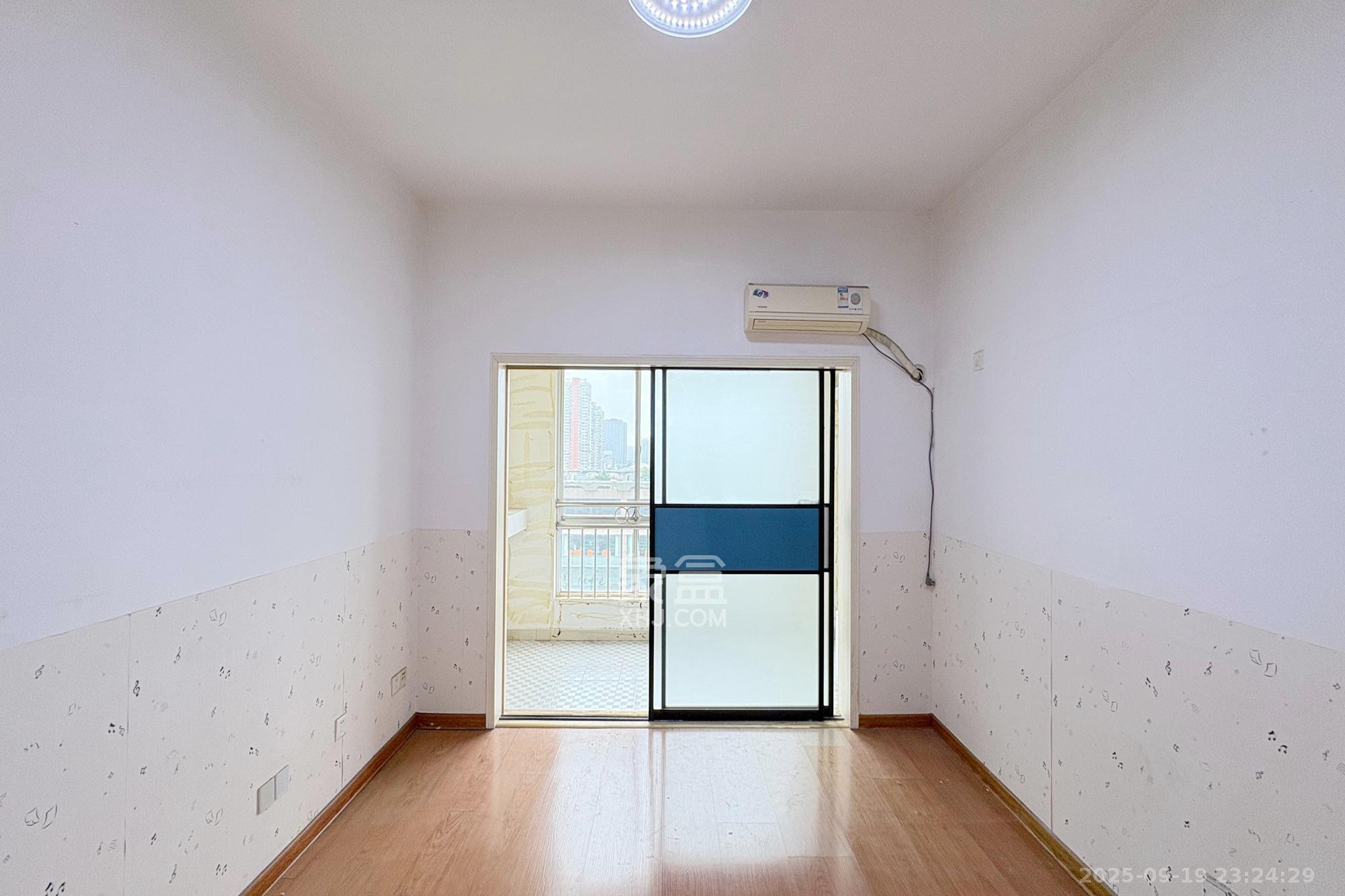 湘诚时速风标  2室1厅1卫    46.0万卧室