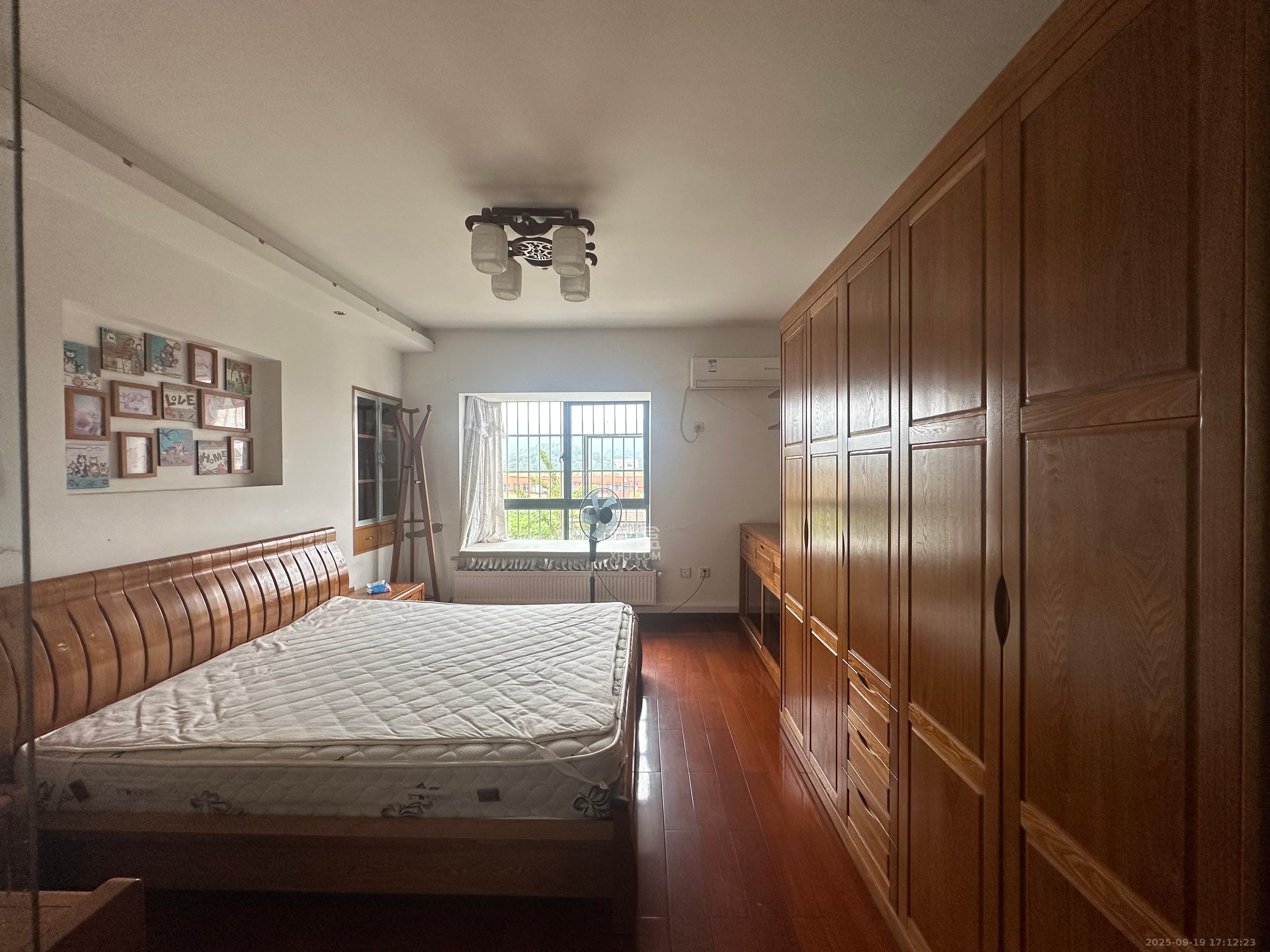 观湖苑(长沙映像) 4室2厅2卫 3500.0元/月 观湖苑(长沙映像) 4室2厅2卫 3500.0元/月室内图