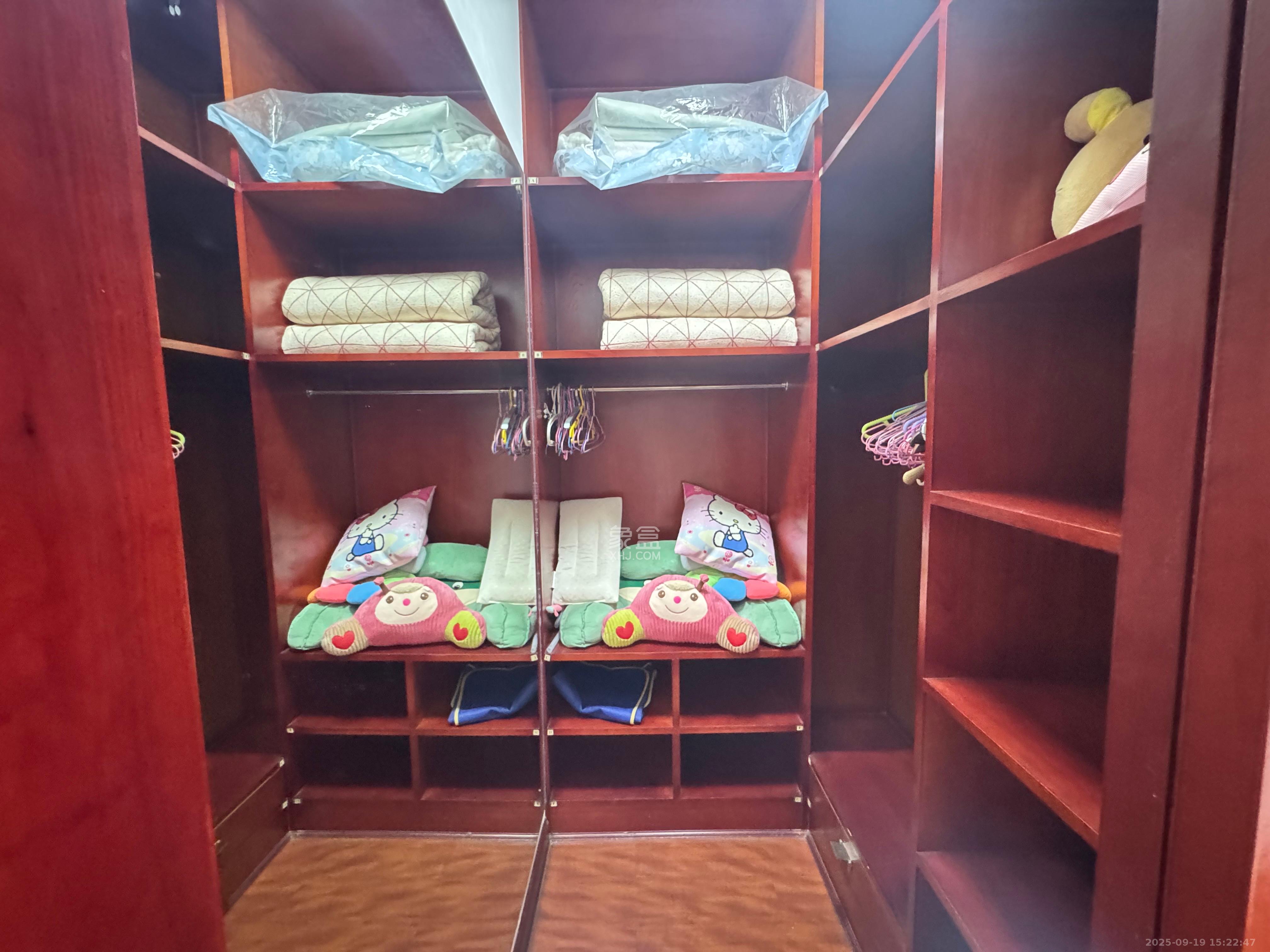 世嘉国际华城  3室2厅2卫    3000.0元/月室内图