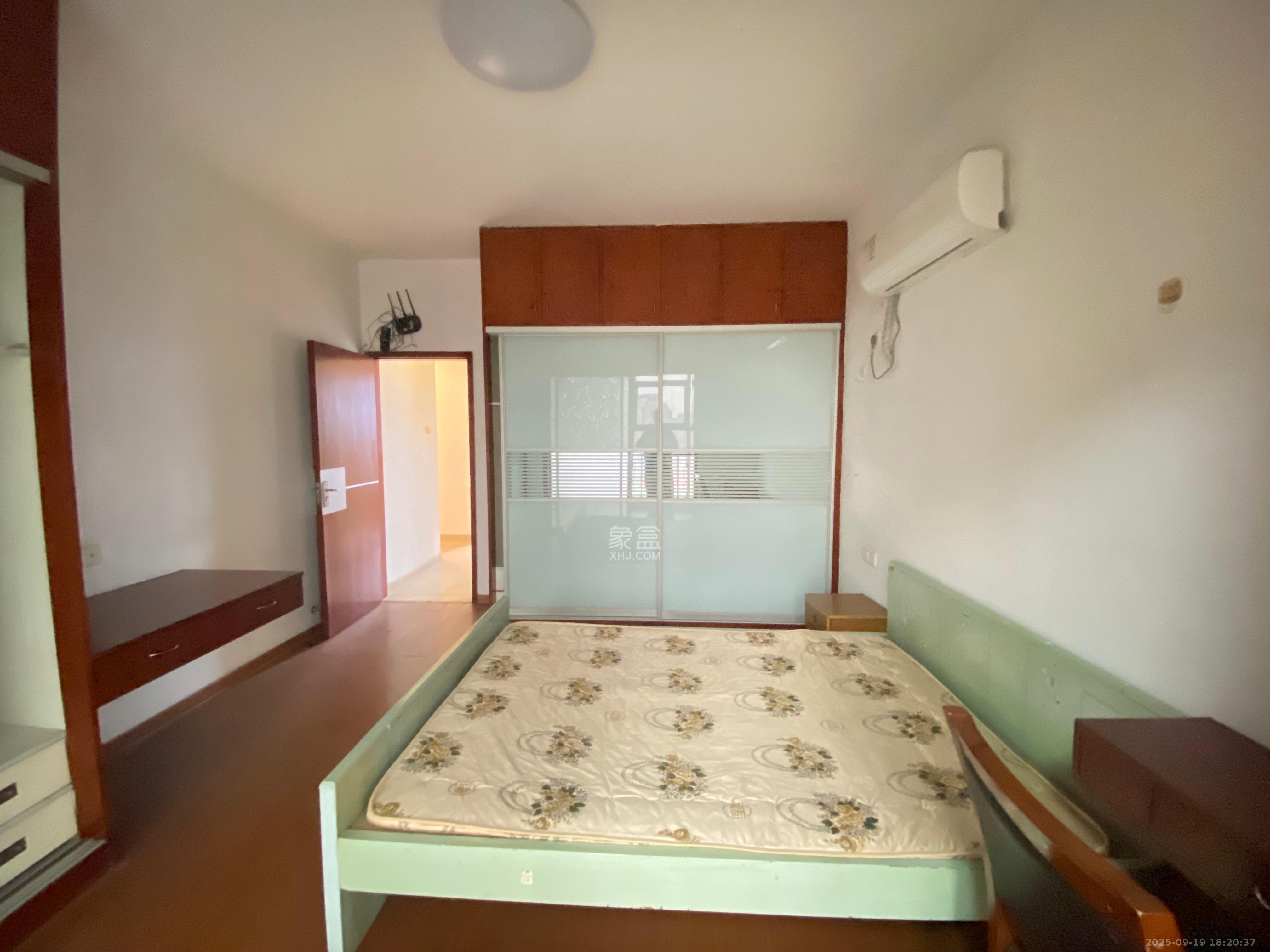 兴威新嘉园  3室2厅2卫    4000.0元/月室内图