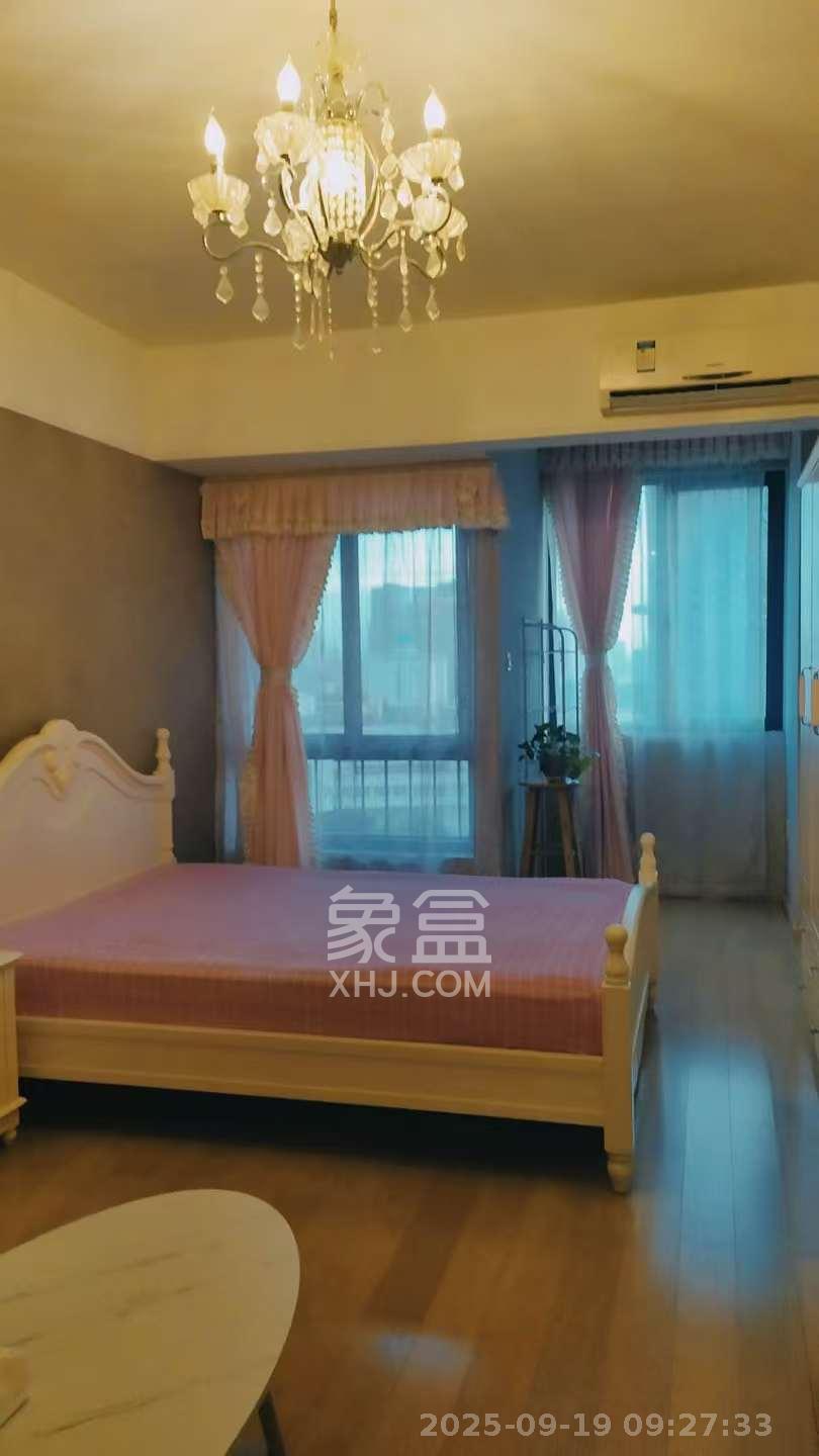 万科金色家园 1室1厅1卫 1400.0元/月 万科金色家园 1室1厅1卫 1400.0元/月室内图