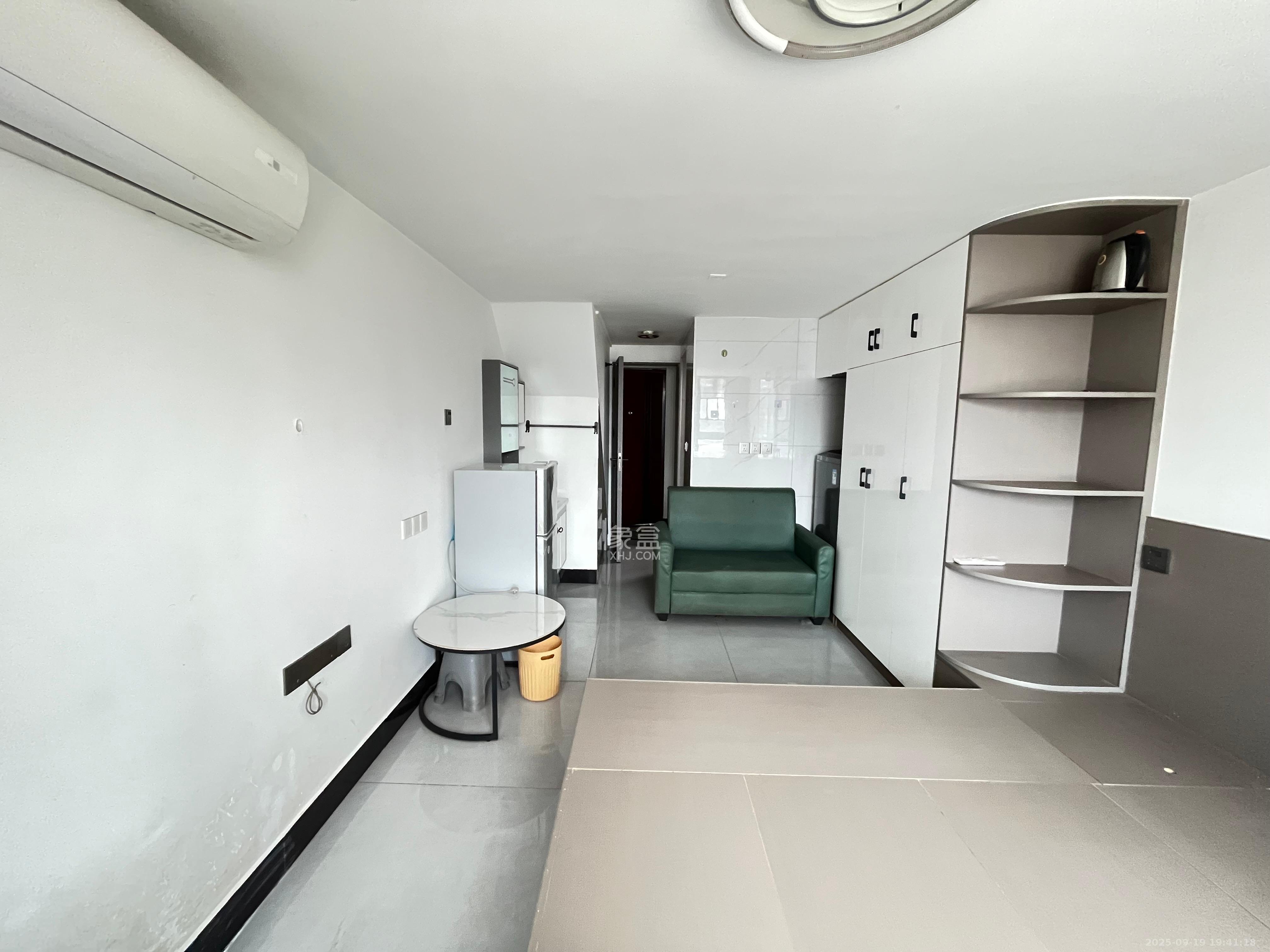 阿舍南2号（花之林大厦）  1室0厅0卫    1200.0元/月室内图