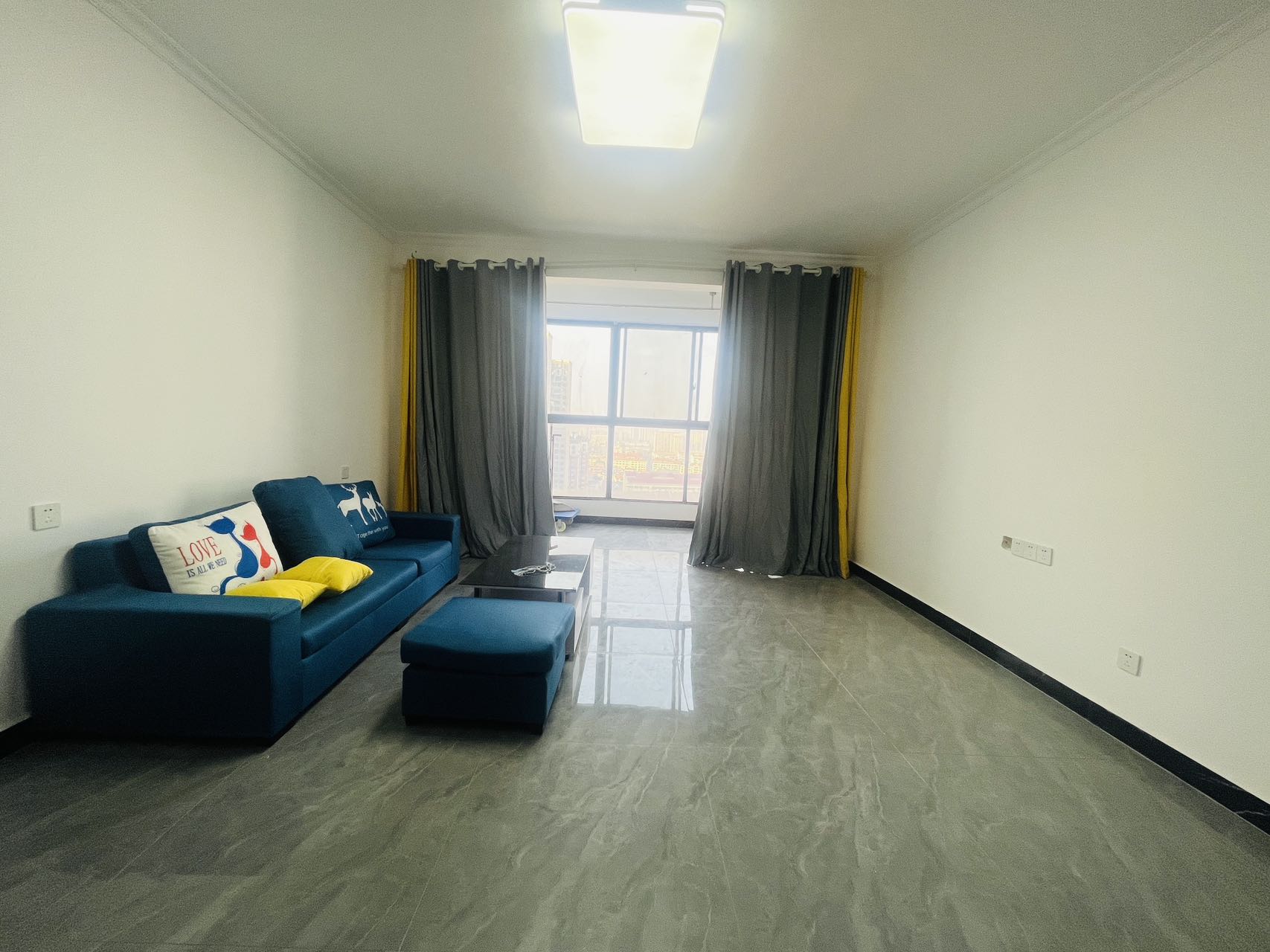 世纪嘉苑 1室0厅0卫 2000.0元/月 世纪嘉苑 1室0厅0卫 2000.0元/月室内图