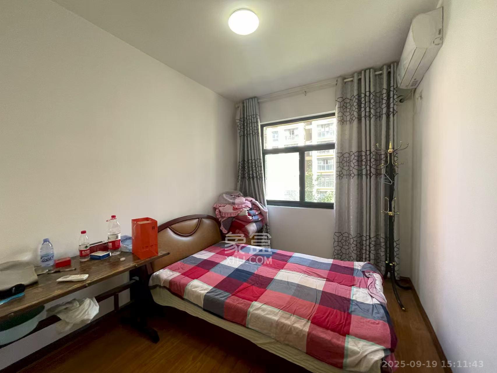 安泰嘉园(湘府邻伴) 3室2厅2卫 2500.0元/月 安泰嘉园(湘府邻伴) 3室2厅2卫 2500.0元/月室内图