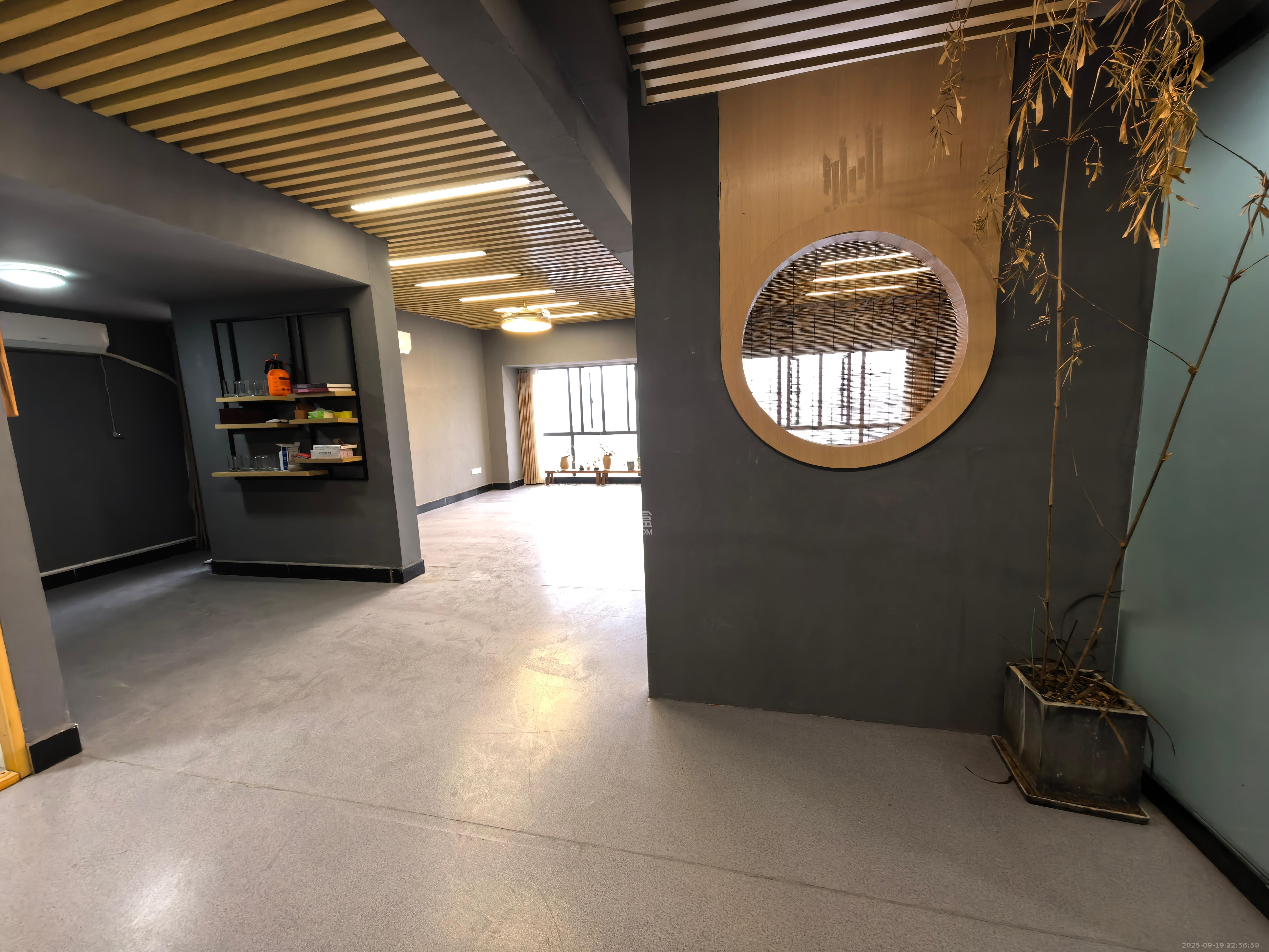 雅阁国际 1室2厅1卫 3000.0元/月 雅阁国际 1室2厅1卫 3000.0元/月室内图