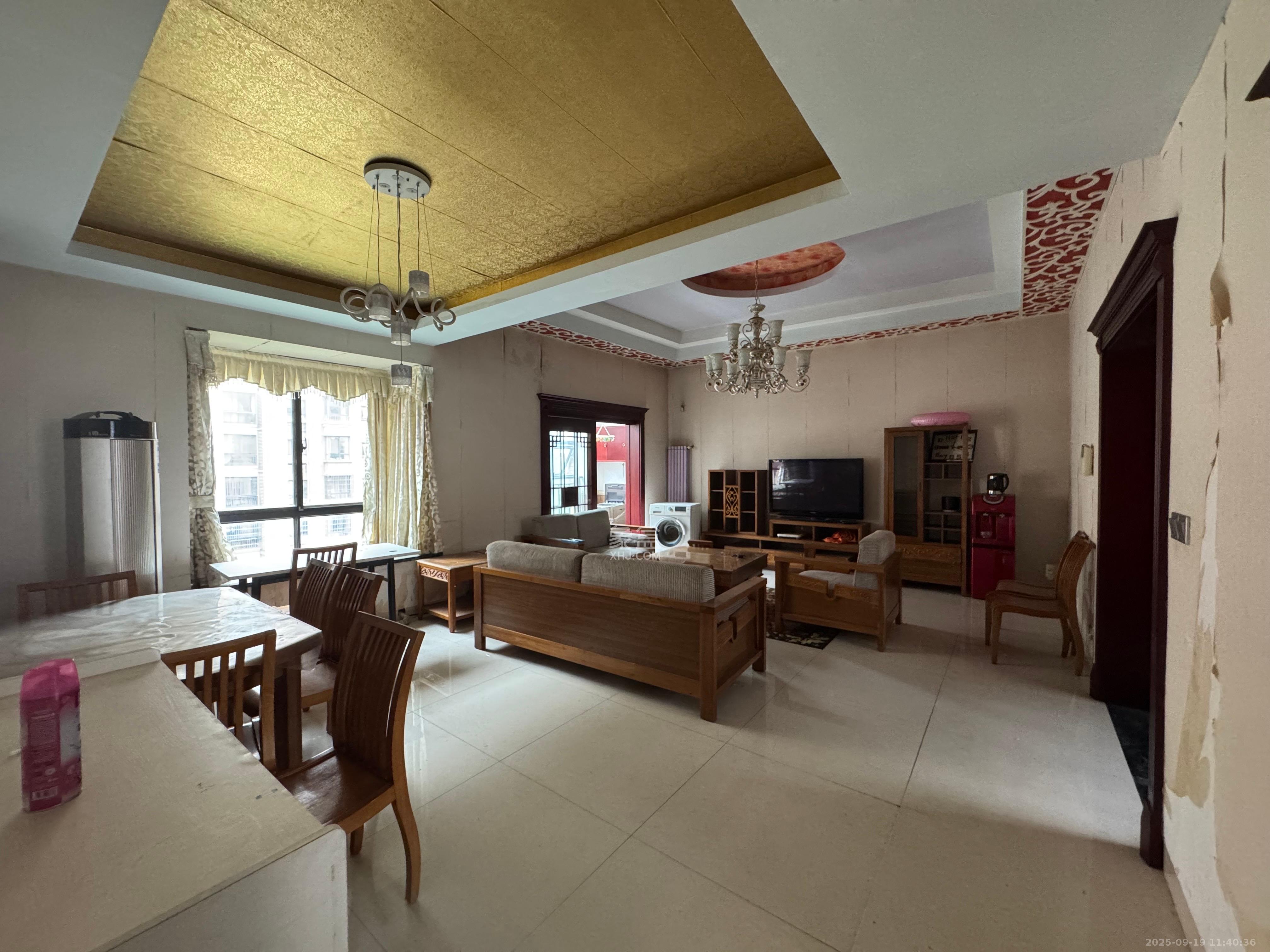 华润凤凰城一期 1室2厅2卫 2800.0元/月 华润凤凰城一期 1室2厅2卫 2800.0元/月室内图