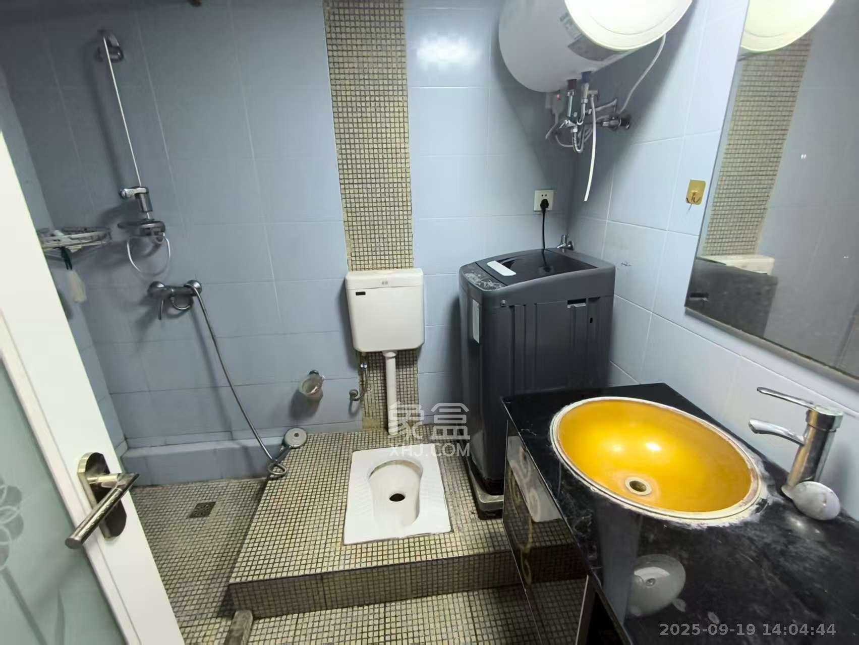 东园小区 2室2厅1卫 850.0元/月 东园小区 2室2厅1卫 850.0元/月室内图