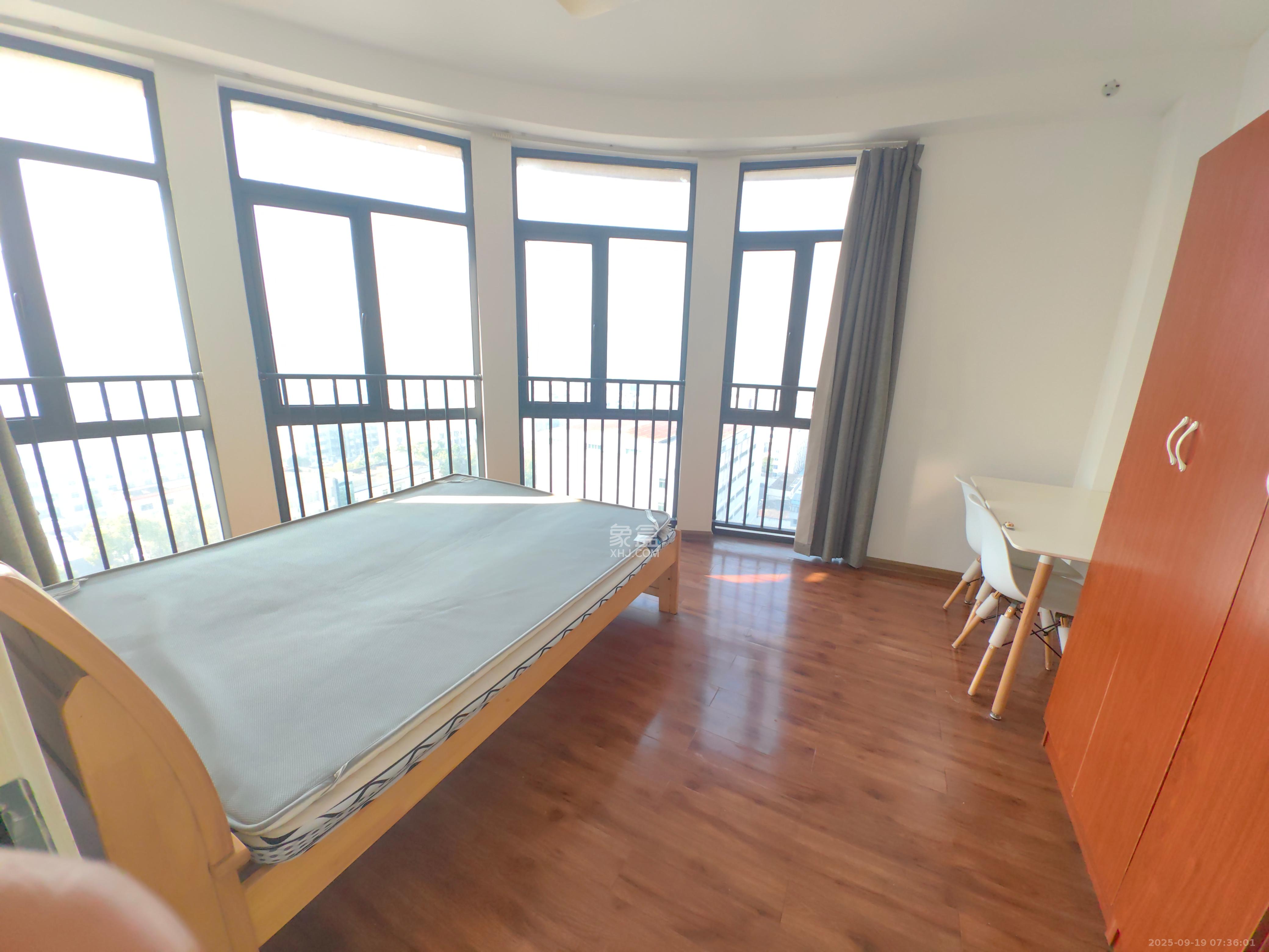 兆坤星悦荟  1室1厅1卫    1500.0元/月 兆坤星悦荟  1室1厅1卫    1500.0元/月