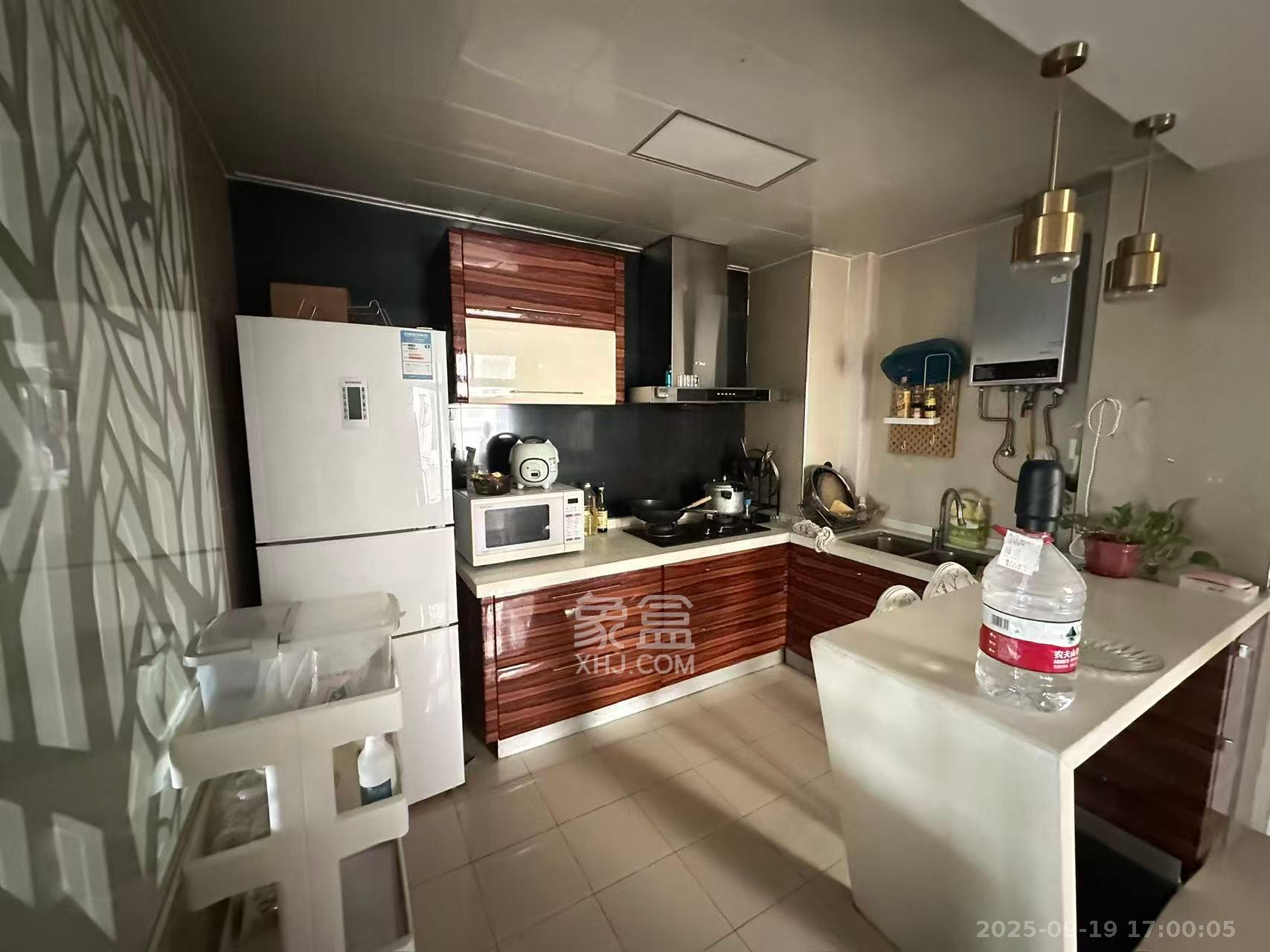 都市兰亭 4室2厅2卫 3000.0元/月 都市兰亭 4室2厅2卫 3000.0元/月室内图