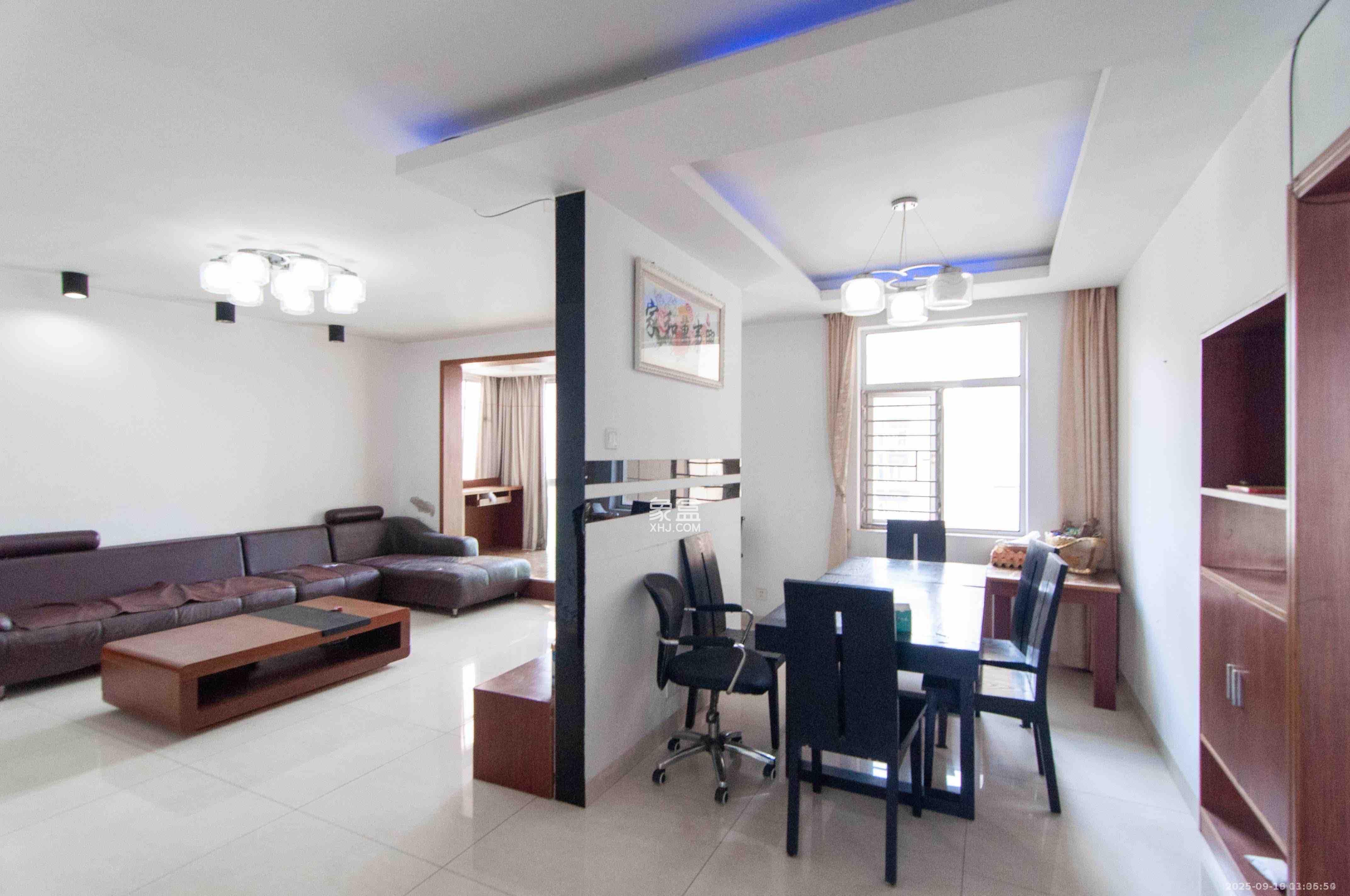 湘麓国际 3室2厅2卫 2600.0元/月 湘麓国际 3室2厅2卫 2600.0元/月室内图