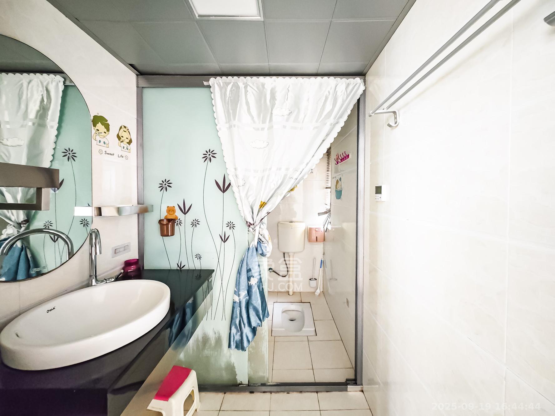 山语城二期  3室2厅1卫    69.8万卫生间