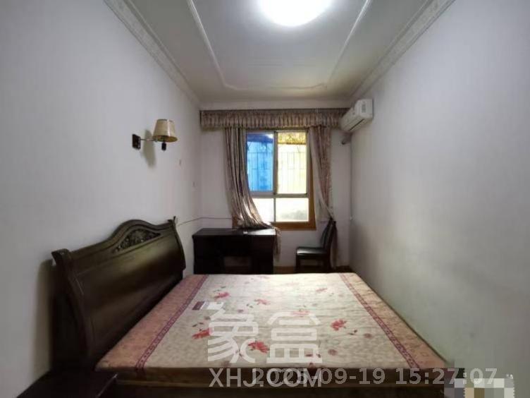 麓山南路立新村001号(粮食局) 2室2厅1卫 1800.0元/月 麓山南路立新村001号(粮食局) 2室2厅1卫 1800.0元/月室内图