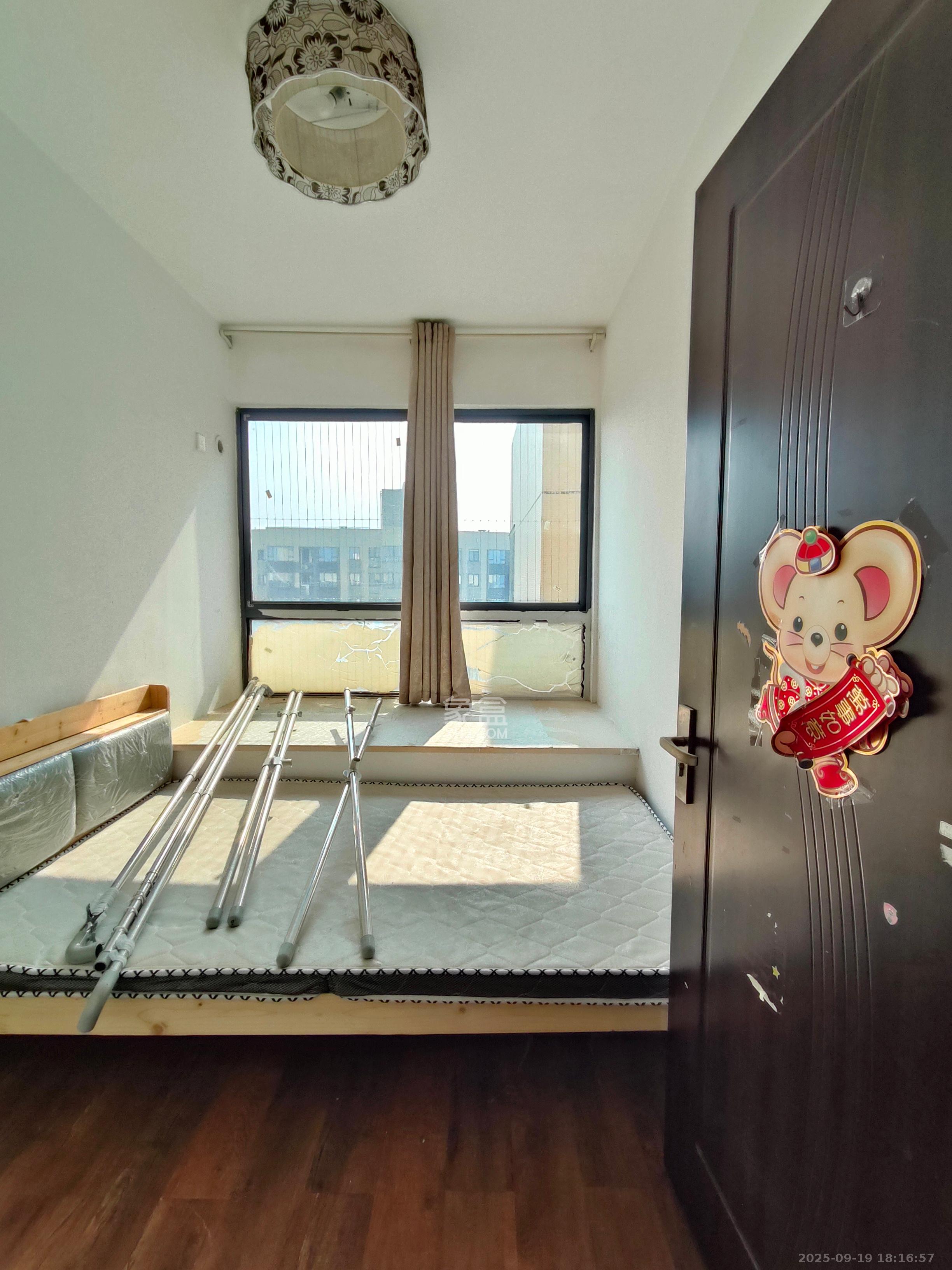 长房时代城 3室2厅1卫 2300.0元/月 长房时代城 3室2厅1卫 2300.0元/月室内图