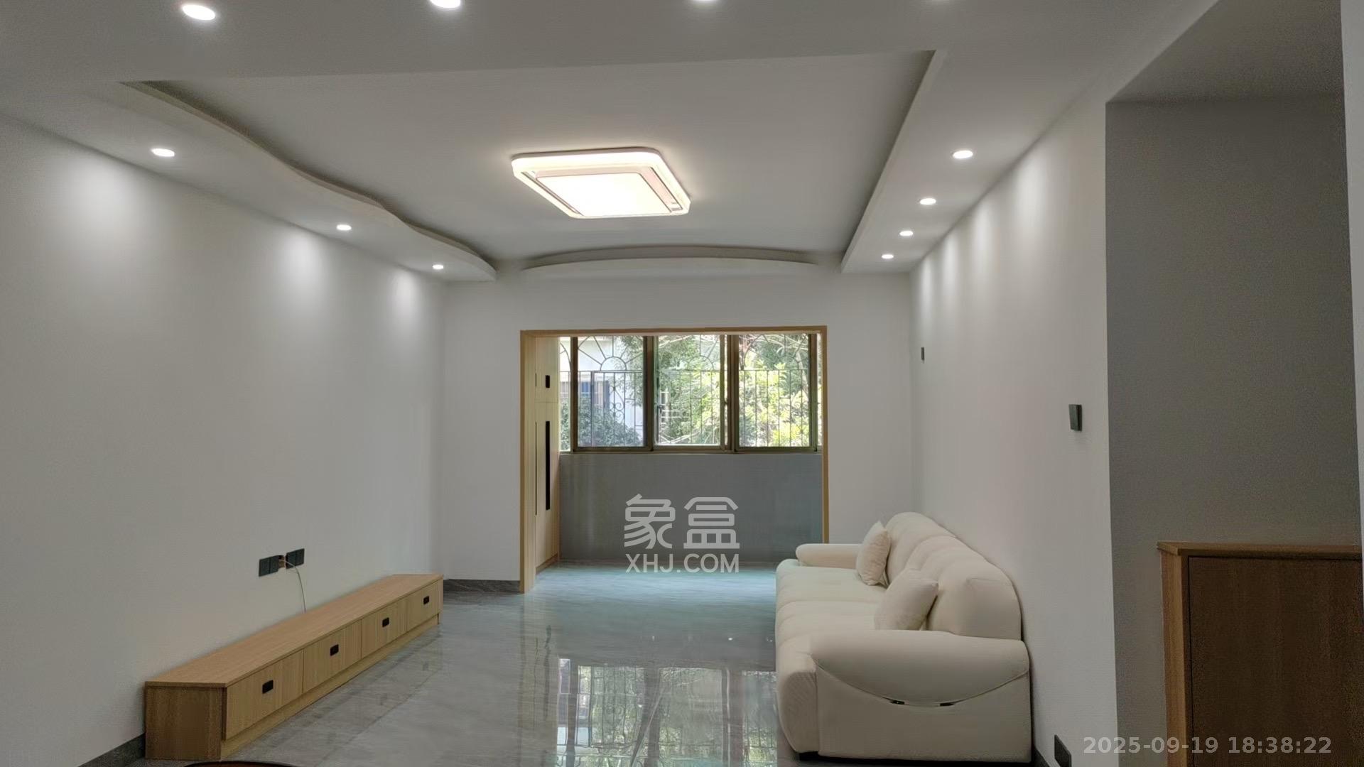 东南明苑 3室0厅0卫 2500.0元/月 东南明苑 3室0厅0卫 2500.0元/月室内图