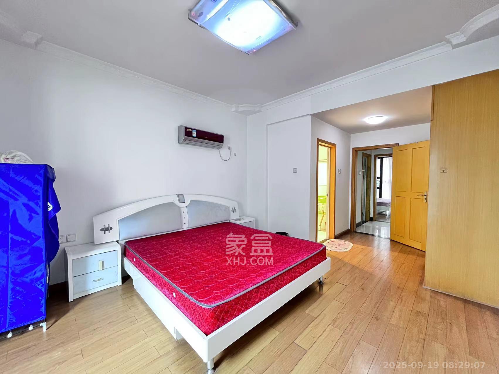 望兴景园一期 3室2厅2卫 2700.0元/月 望兴景园一期 3室2厅2卫 2700.0元/月室内图