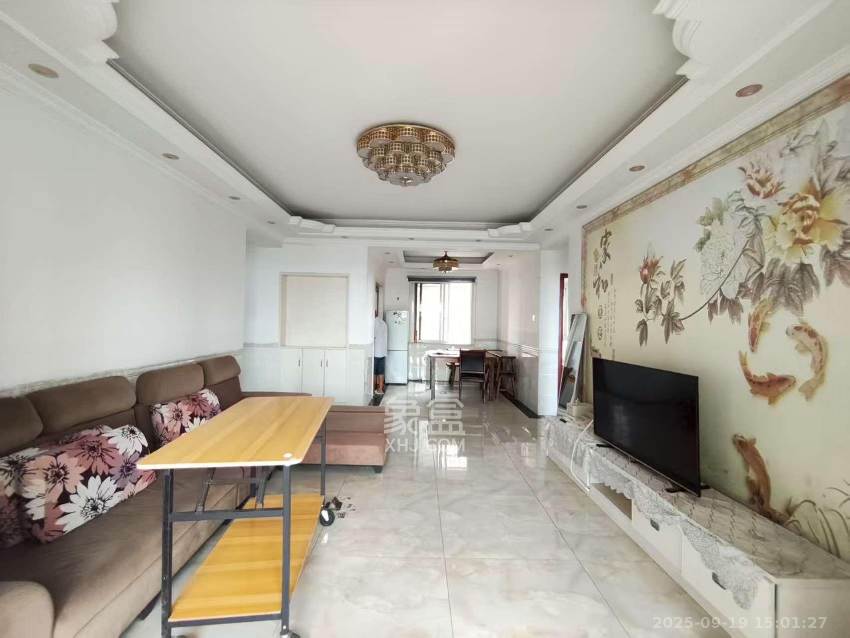 领东汇 4室2厅2卫 2400.0元/月 领东汇 4室2厅2卫 2400.0元/月室内图