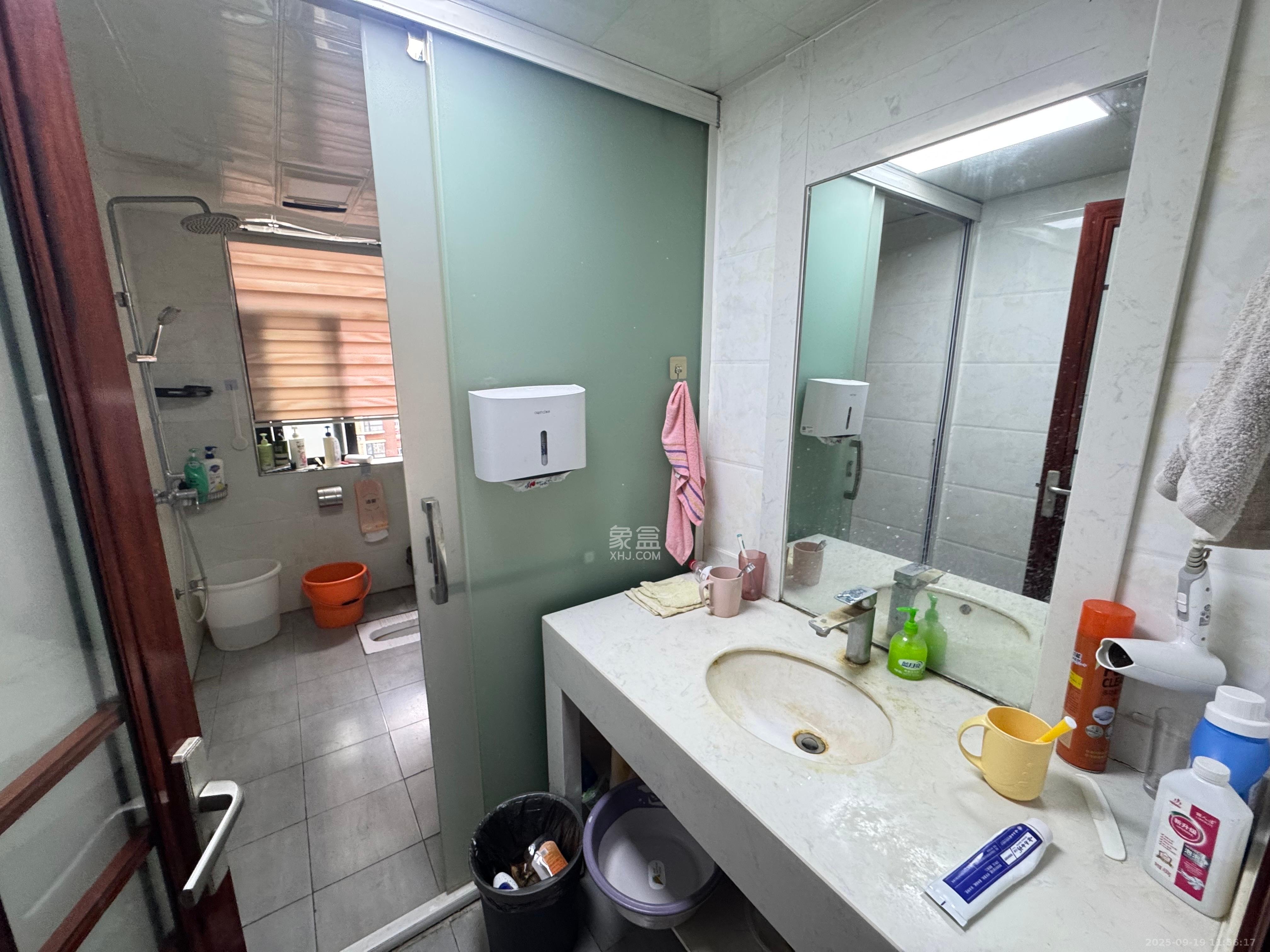 鑫远湘府华城 5室2厅2卫 5000.00元/月 鑫远湘府华城 5室2厅2卫 5000.00元/月室内图