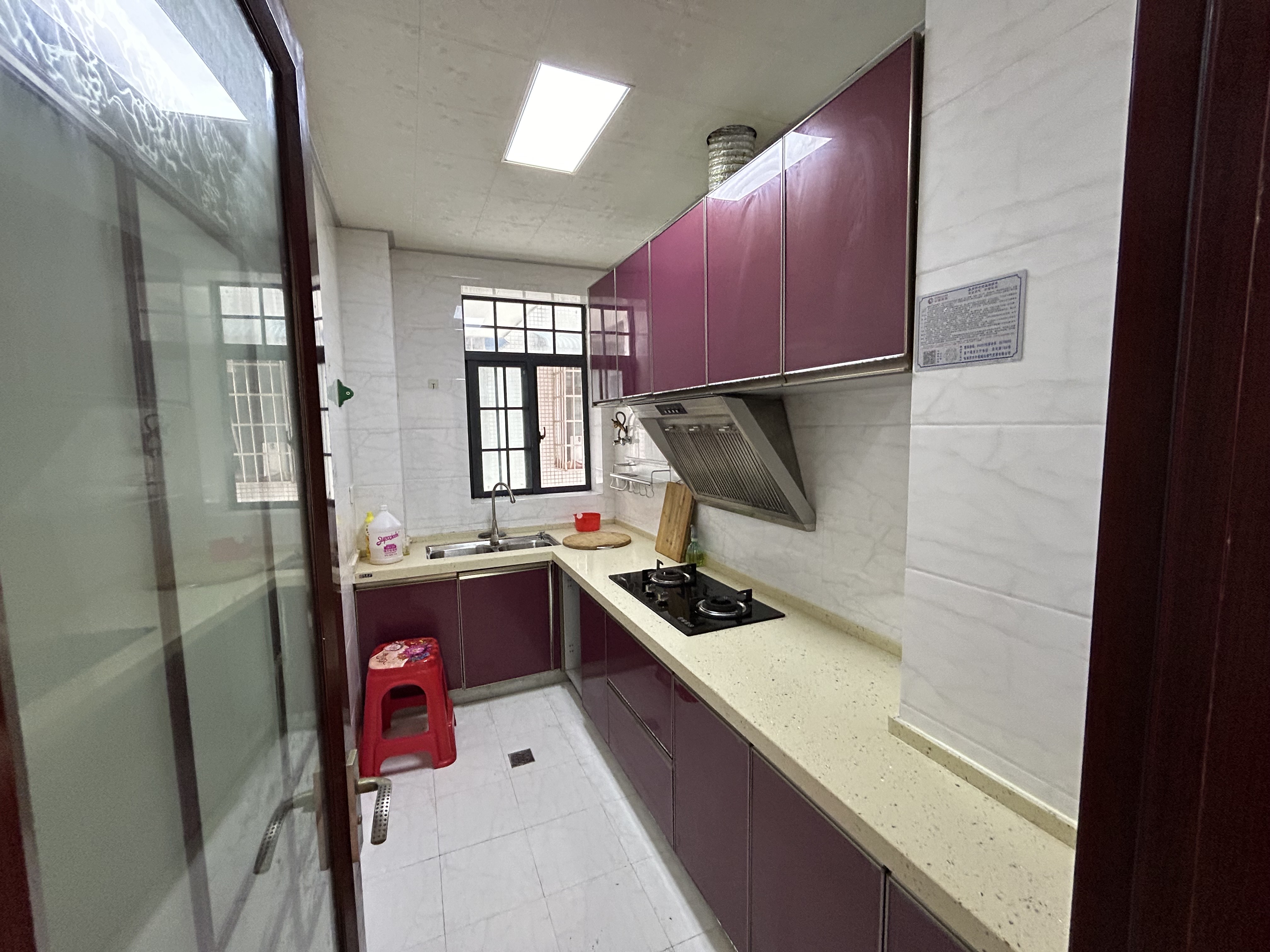 逸臣广场 2室2厅1卫 1500.0元/月 逸臣广场 2室2厅1卫 1500.0元/月室内图