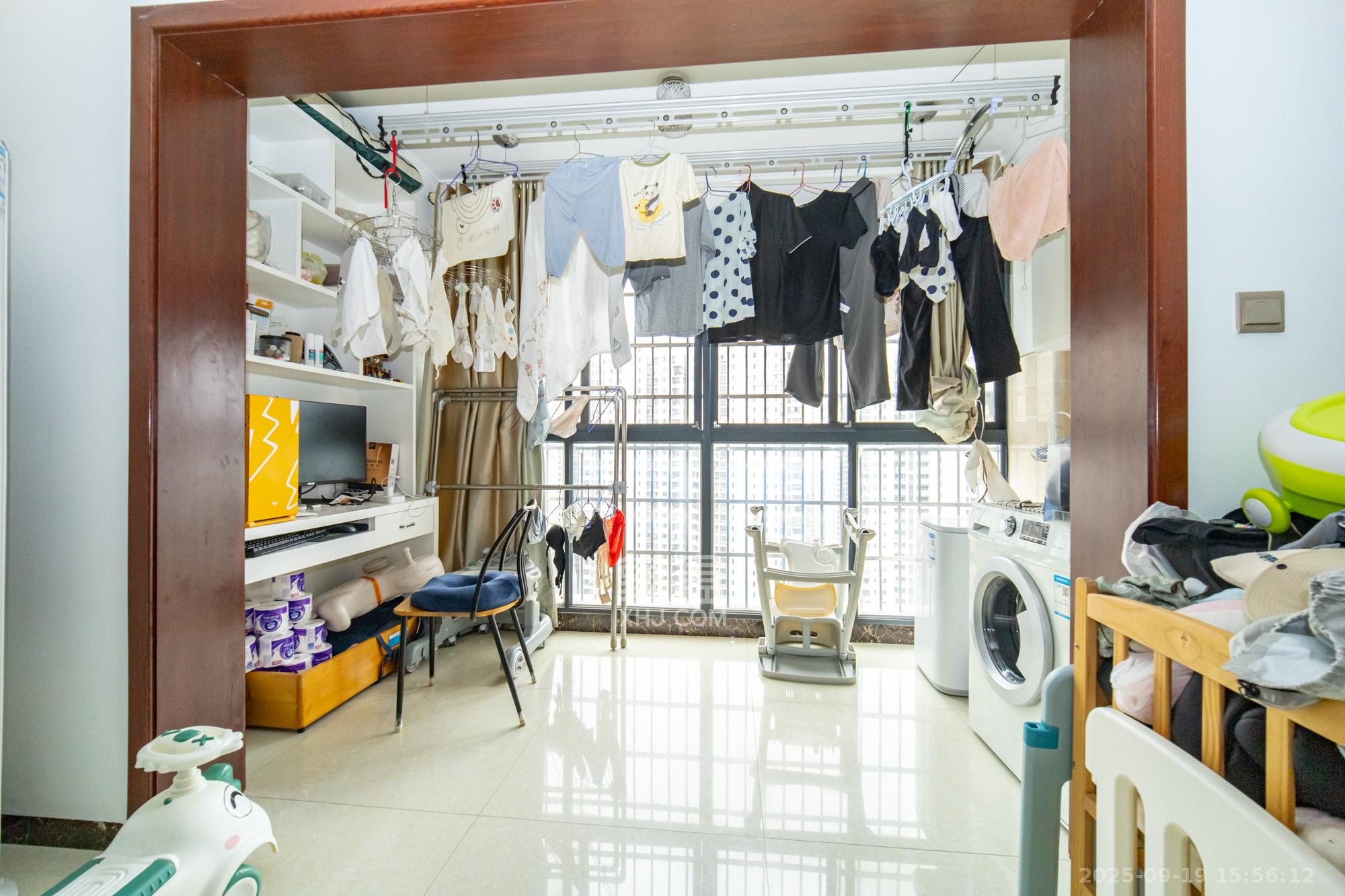 蝴蝶谷  2室2厅1卫    46.8万阳台