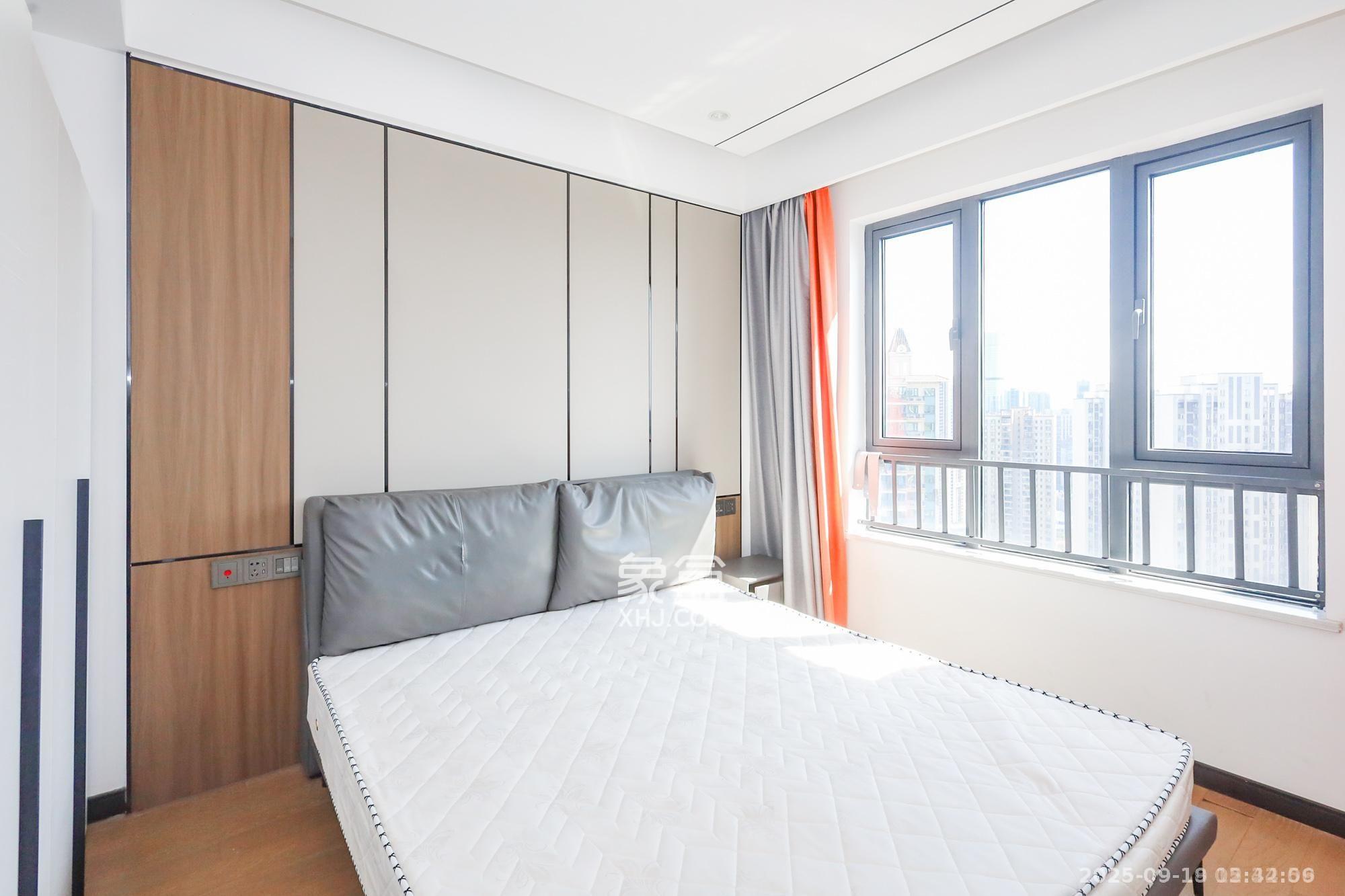 卓越中寰 3室2厅2卫 4600.0元/月 卓越中寰 3室2厅2卫 4600.0元/月室内图