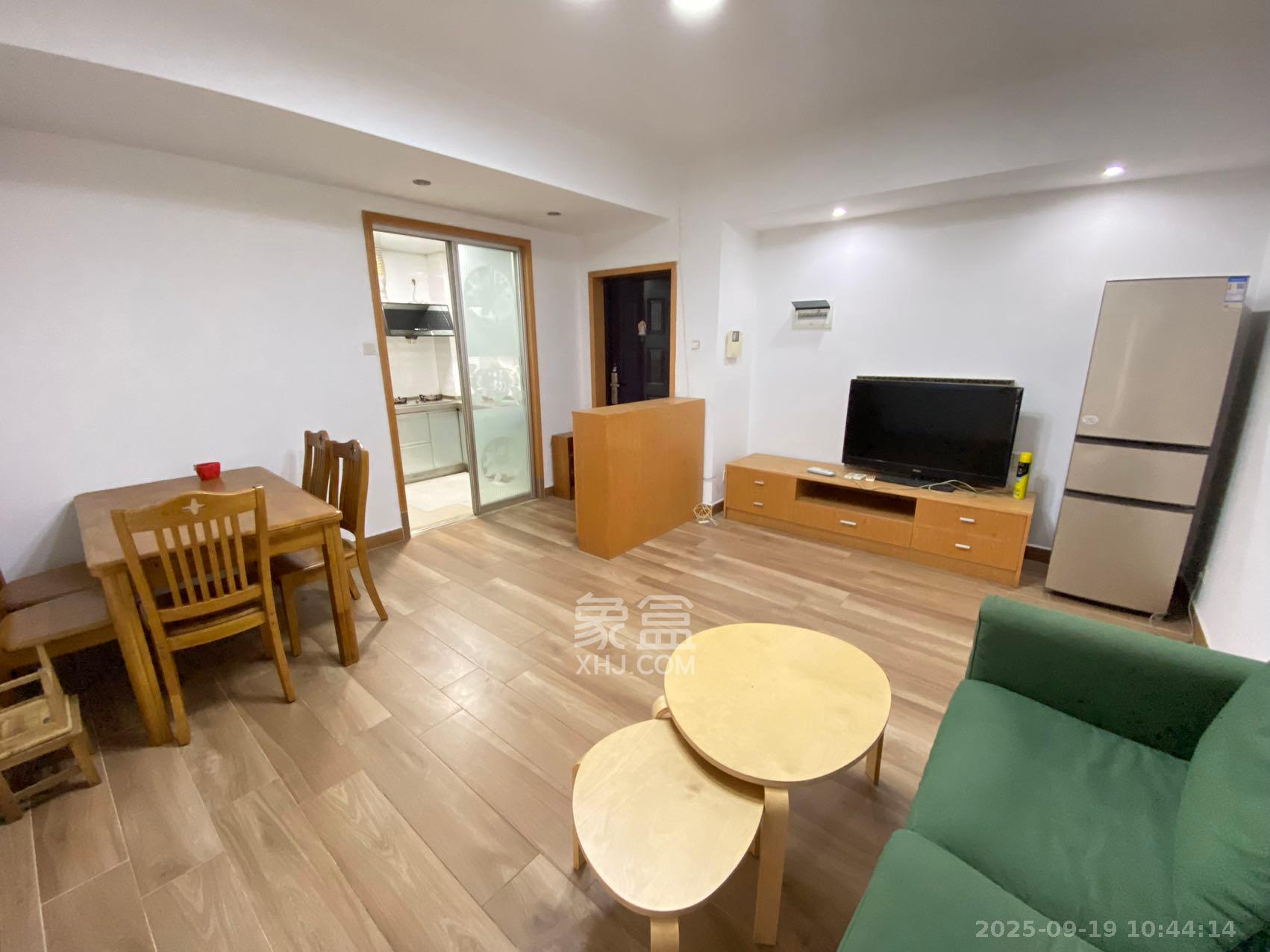 月湖兰庭 2室1厅1卫 2100.0元/月 月湖兰庭 2室1厅1卫 2100.0元/月室内图