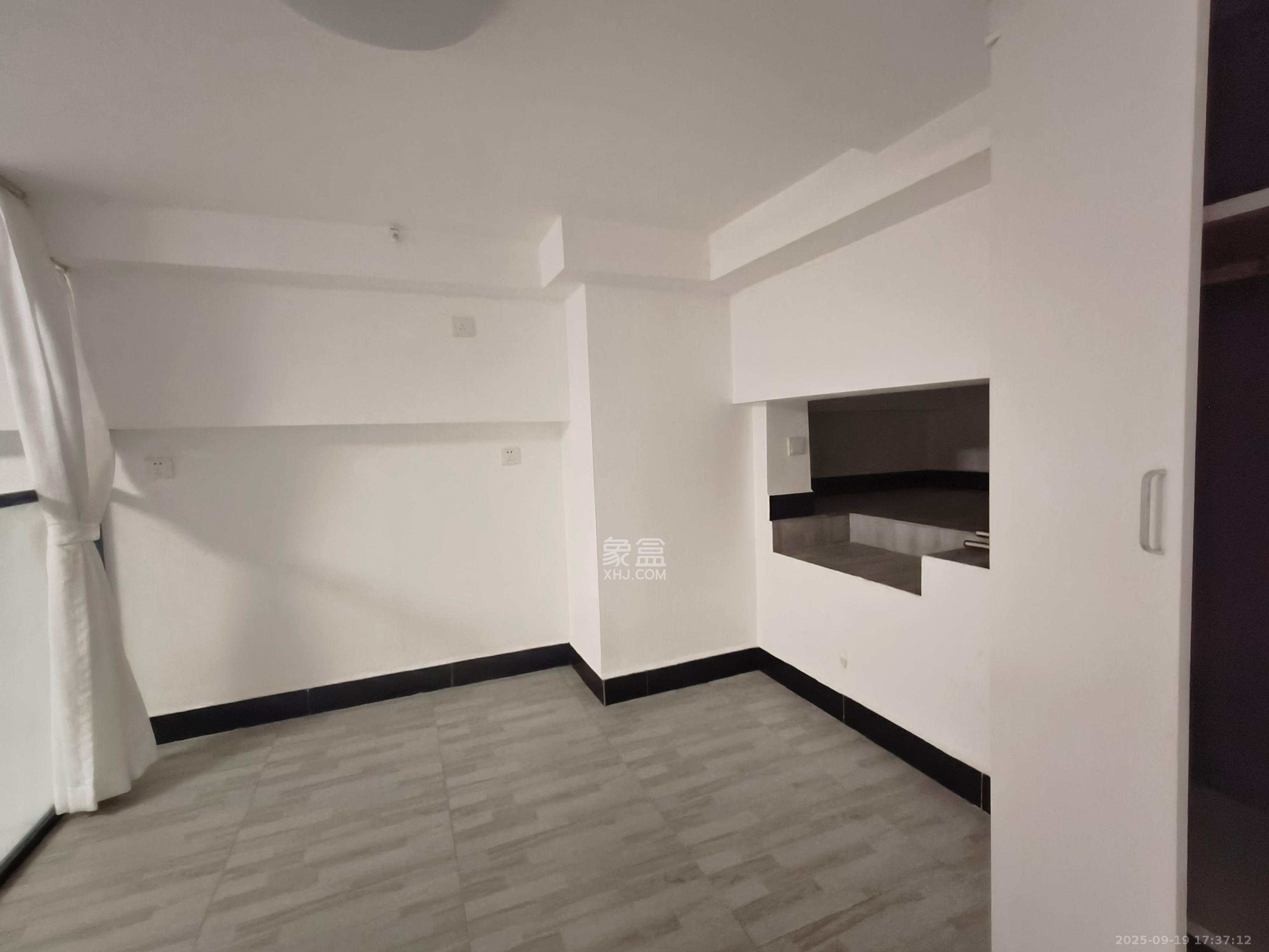 梅溪湖金茂湾 2室1厅1卫 2200.0元/月 梅溪湖金茂湾 2室1厅1卫 2200.0元/月室内图