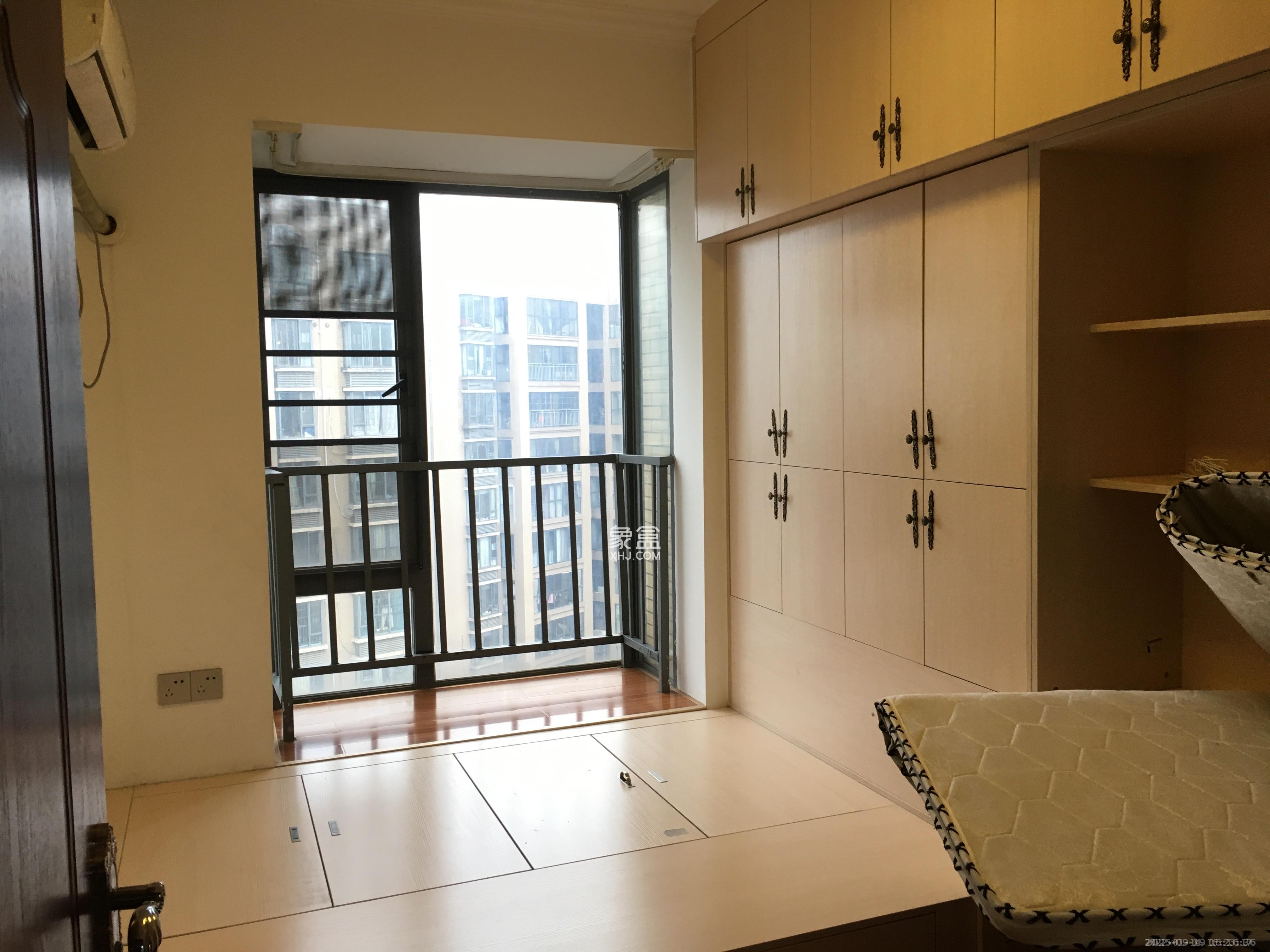 鑫远御文台一期  3室2厅1卫    2500.0元/月室内图