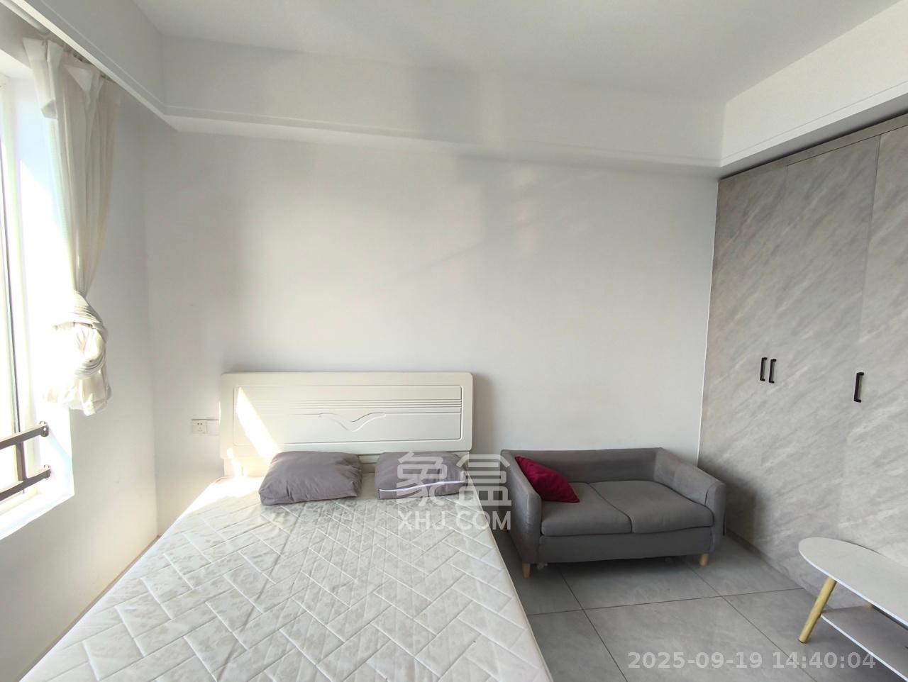 保利香槟国际  1室1厅1卫    1000.0元/月室内图