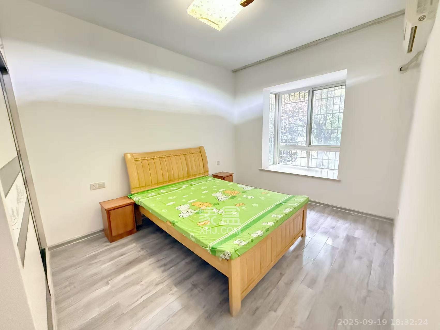 春满江南 4室2厅2卫 58.0万 春满江南 4室2厅2卫 58.0万客厅