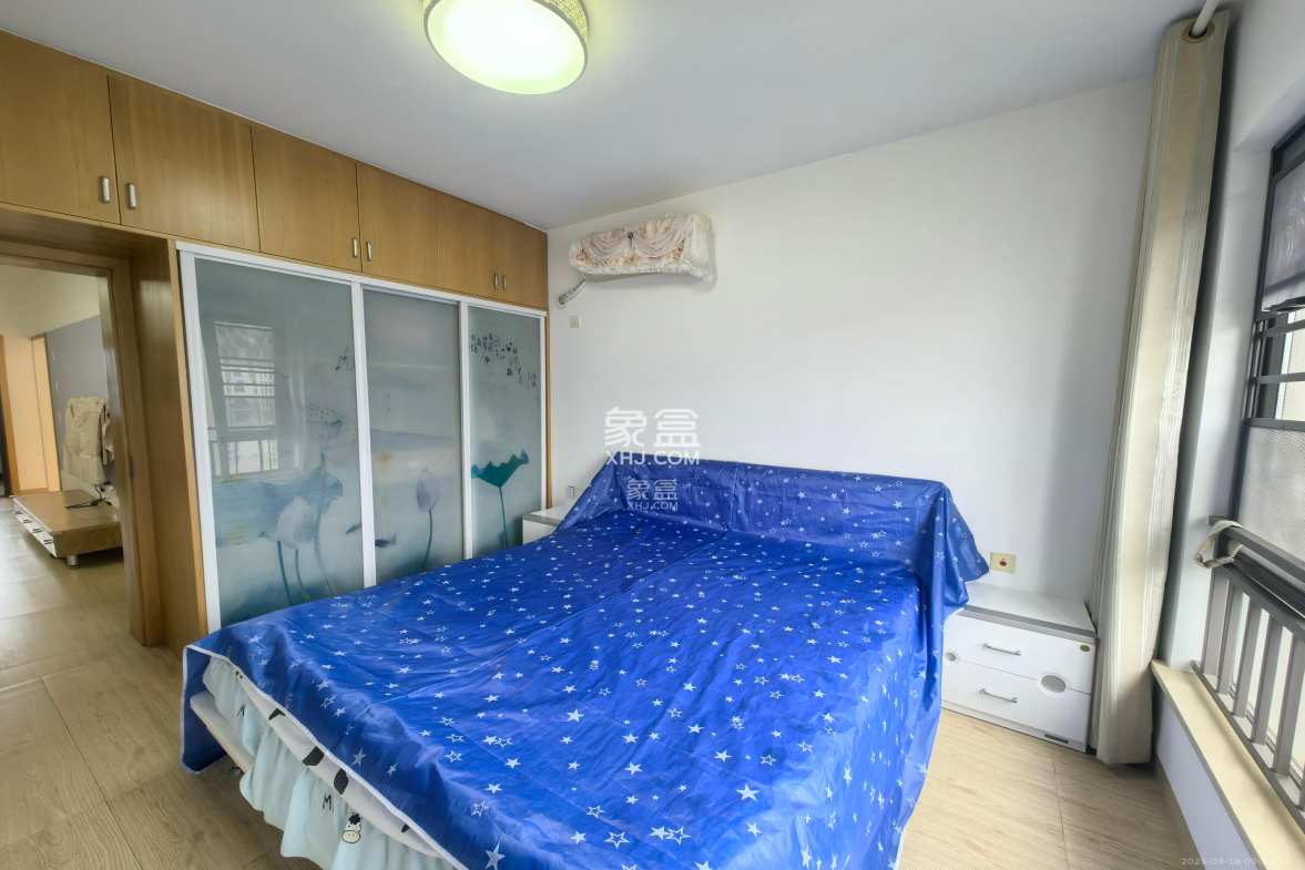 旭辉御府 3室2厅1卫 2400.0元/月 旭辉御府 3室2厅1卫 2400.0元/月室内图