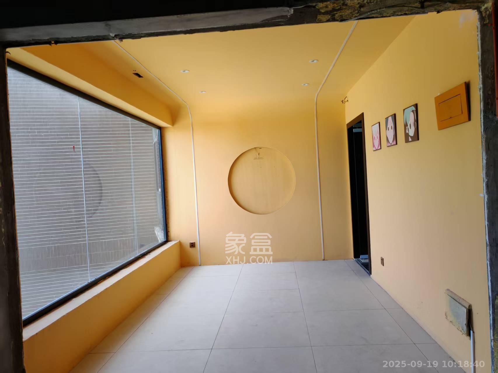 尚城  4室2厅2卫    3000.0元/月室内图