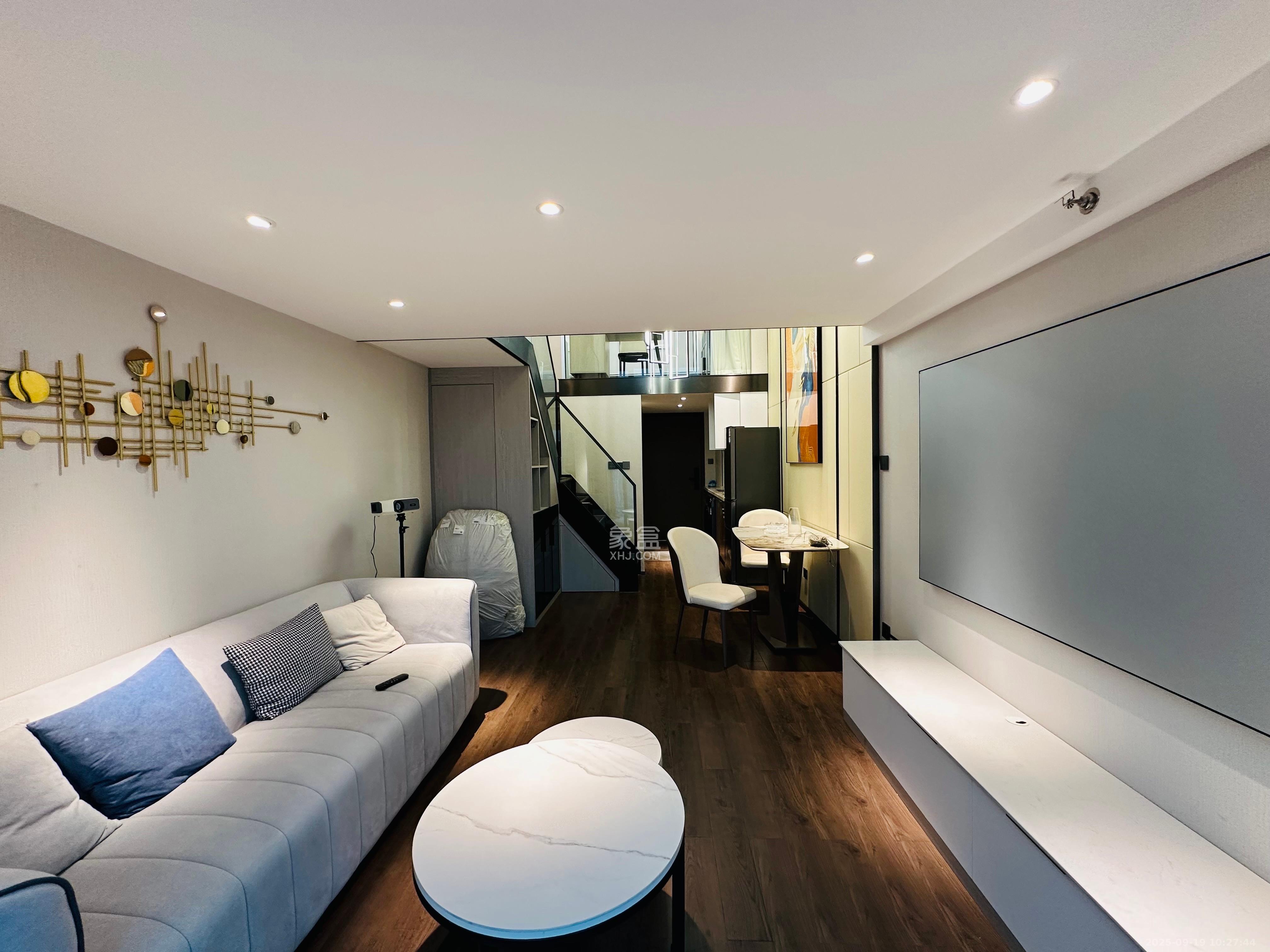 达美寰宇中心 2室2厅1卫 3500.0元/月 达美寰宇中心 2室2厅1卫 3500.0元/月室内图