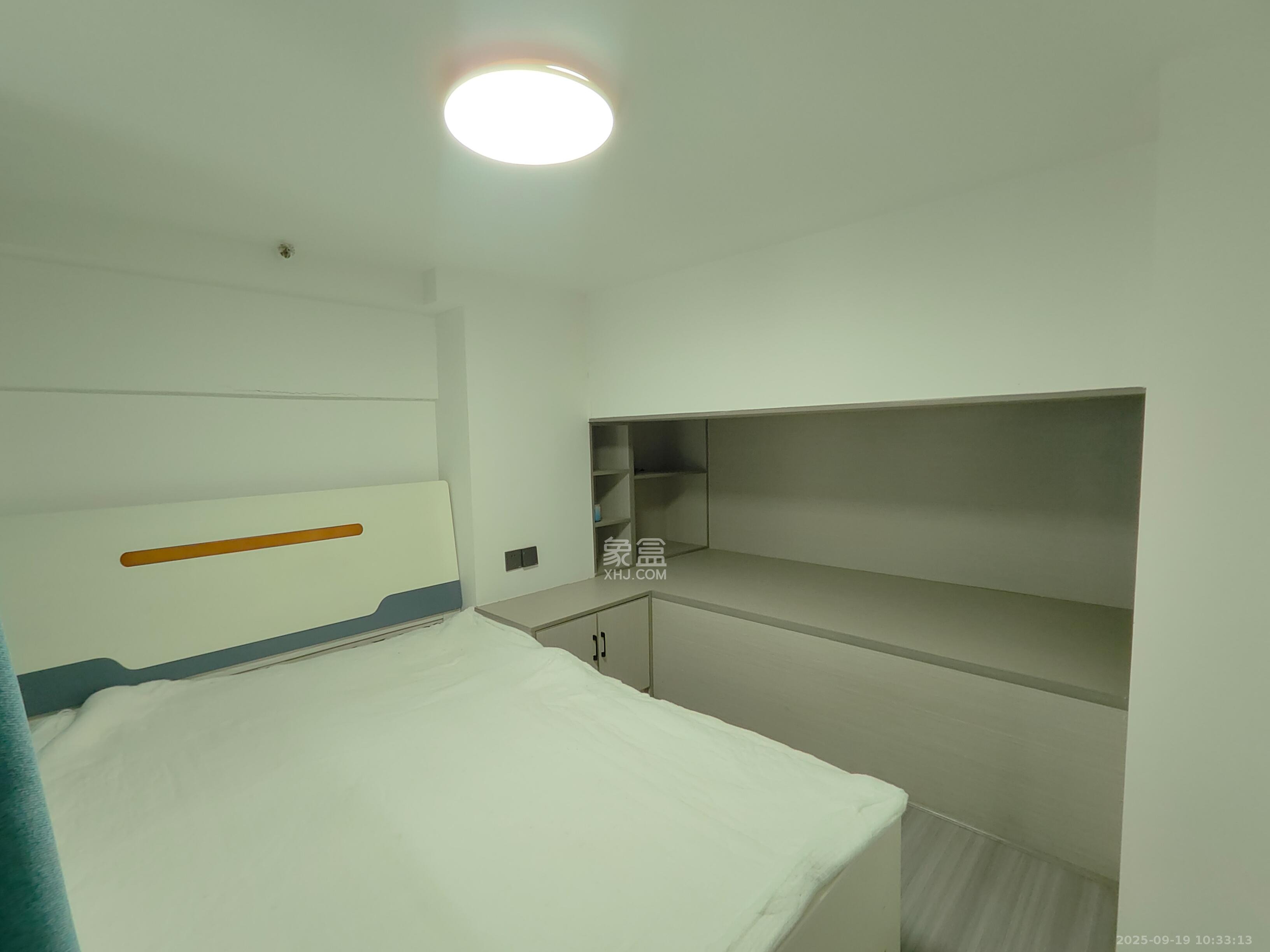 信诚湘江揽月(至善美景大厦)  1室0厅0卫    1500.0元/月 信诚湘江揽月(至善美景大厦)  1室0厅0卫    1500.0元/月