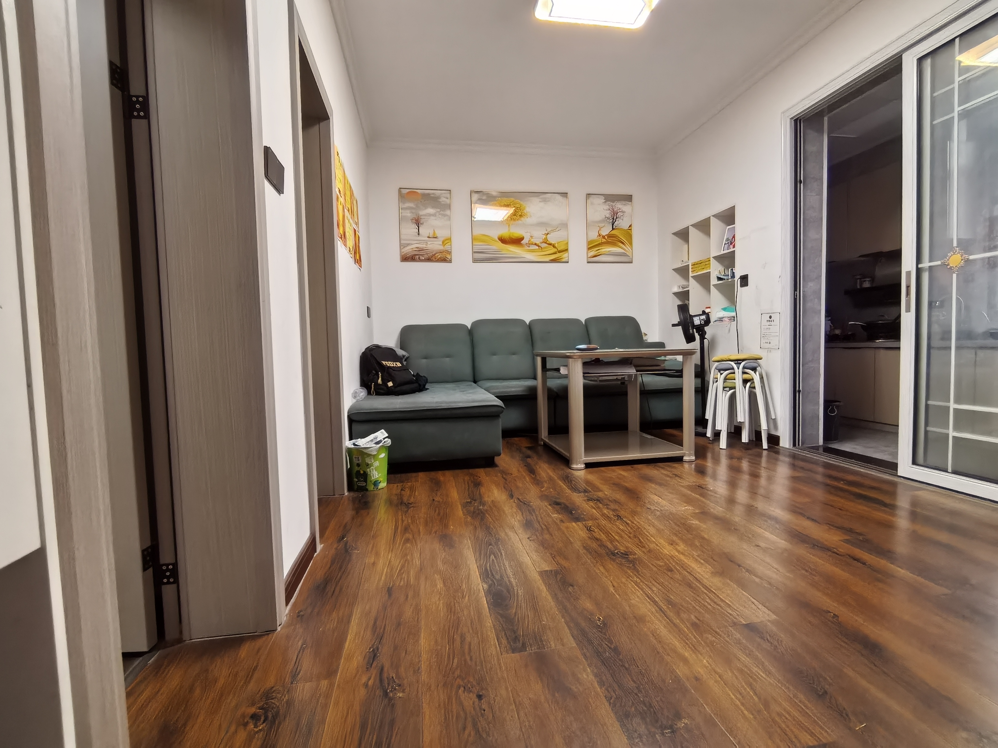 三中(校内)家属院 1室0厅0卫 2000.0元/月 三中(校内)家属院 1室0厅0卫 2000.0元/月室内图