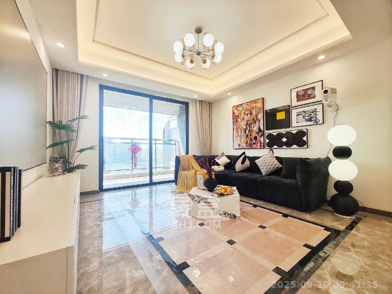 绿地V岛 4室2厅2卫 5000.0元/月 绿地V岛 4室2厅2卫 5000.0元/月室内图