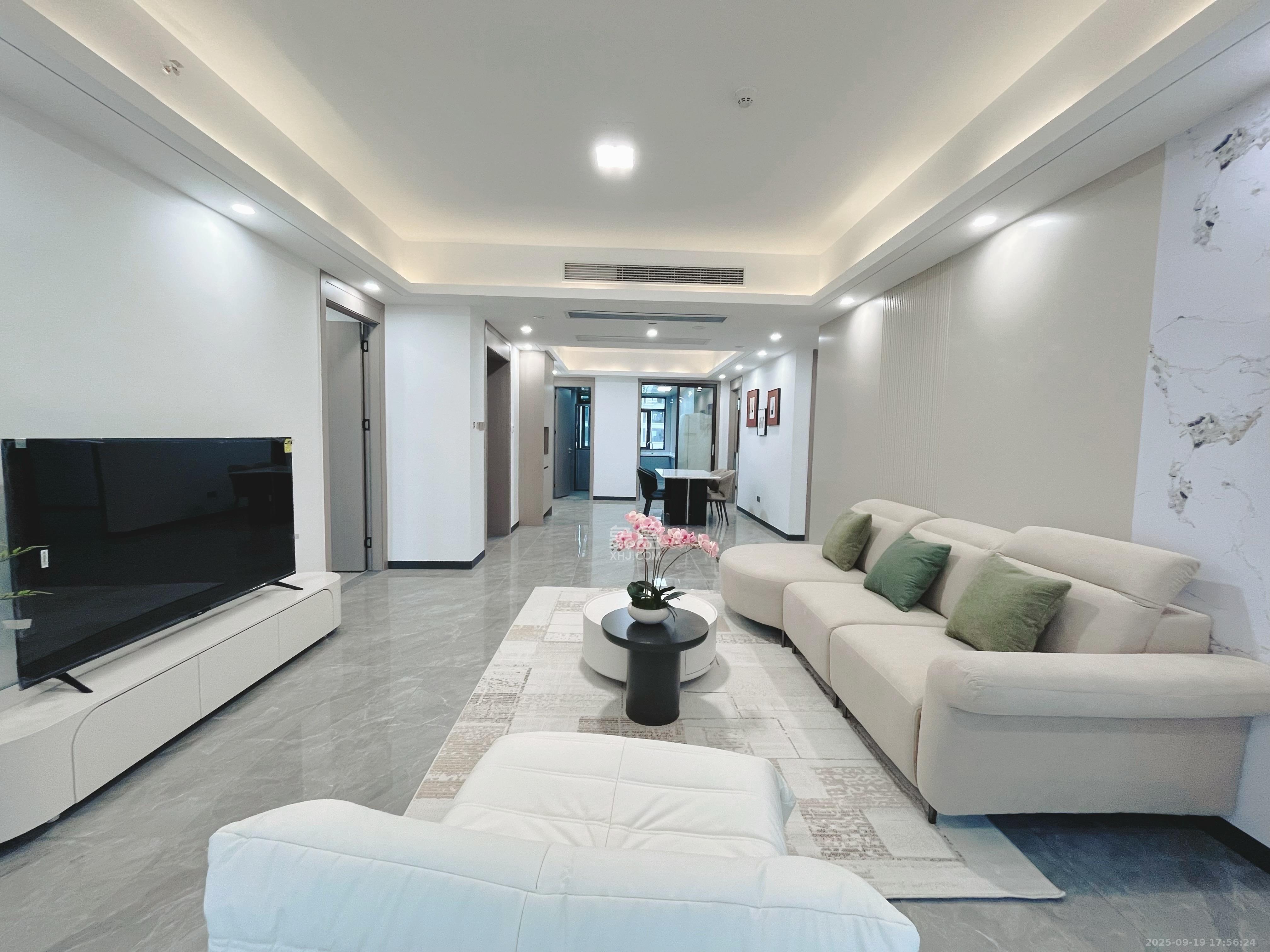 富兴时代御城  4室2厅3卫    10000.0元/月室内图