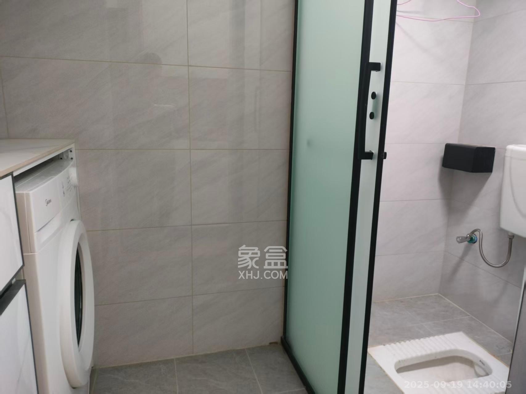 怡海星城 1室1厅1卫 1100.0元/月 怡海星城 1室1厅1卫 1100.0元/月室内图