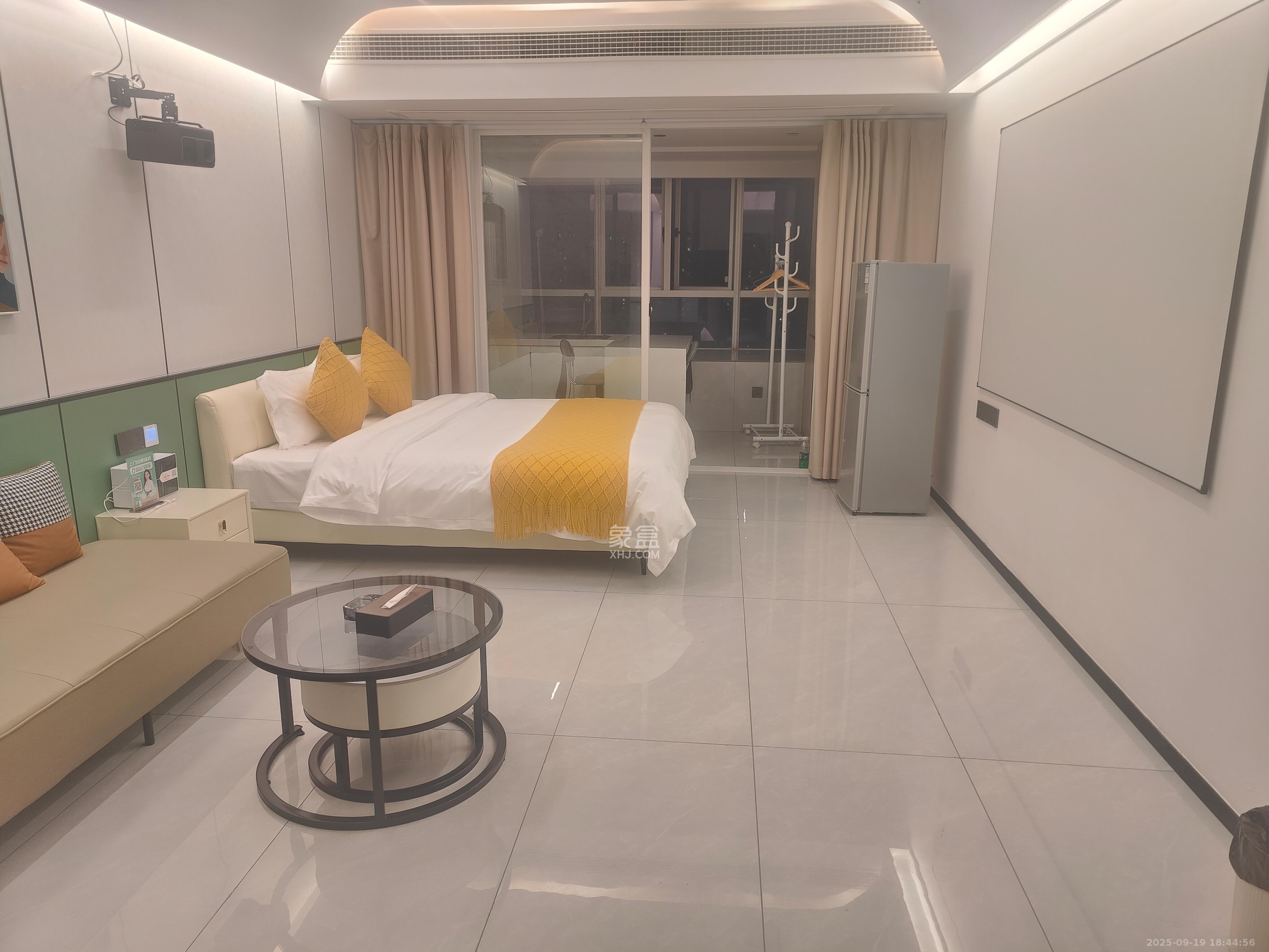 中建嘉和城  1室1厅1卫    1680.0元/月 中建嘉和城  1室1厅1卫    1680.0元/月