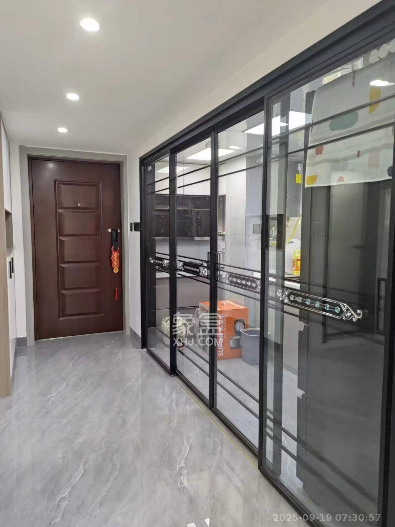 世茂璀璨天城公寓 3室2厅1卫 3200.0元/月 世茂璀璨天城公寓 3室2厅1卫 3200.0元/月室内图