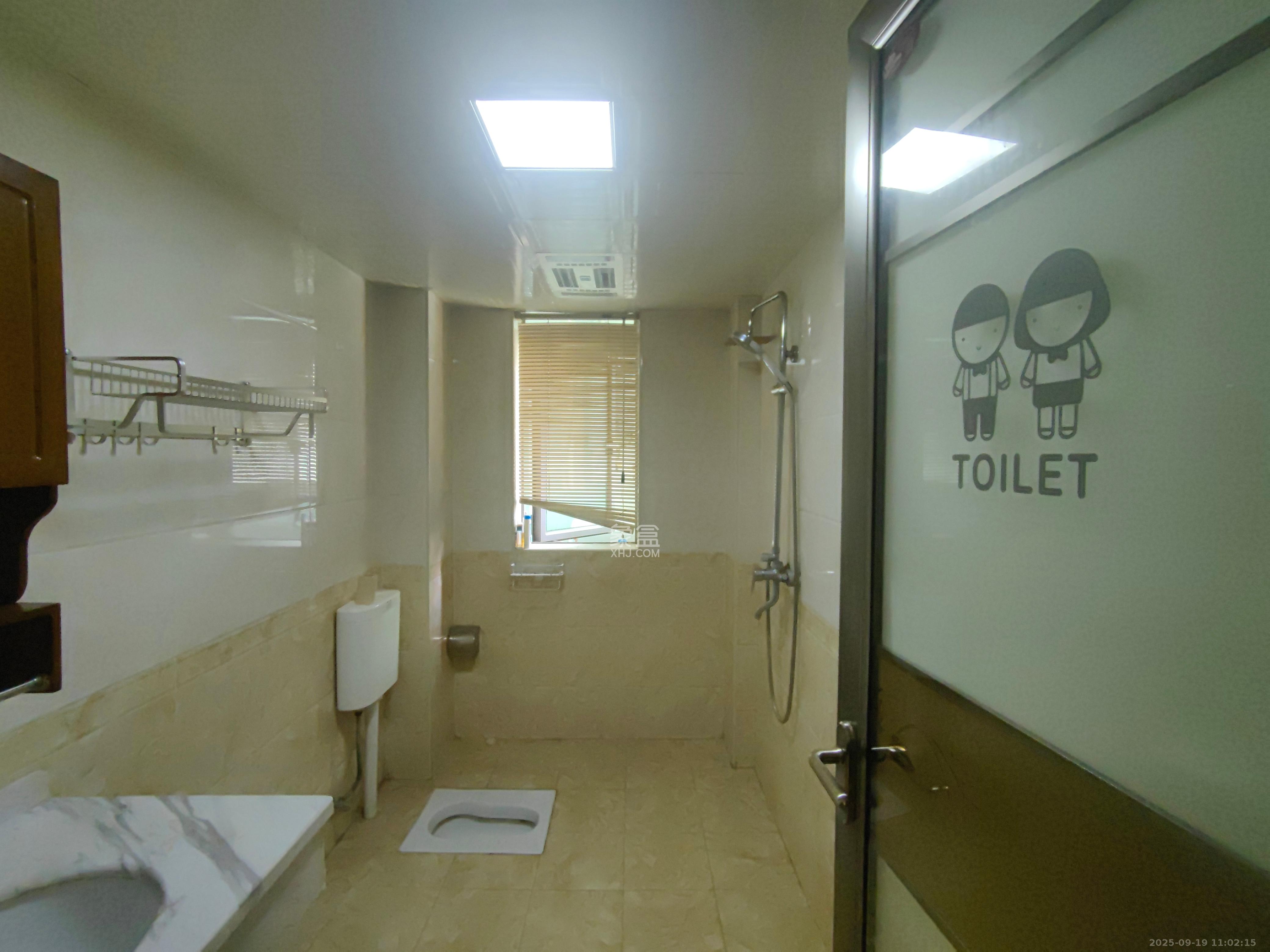 新城新世界一二三期 3室2厅1卫 2700.0元/月 新城新世界一二三期 3室2厅1卫 2700.0元/月室内图