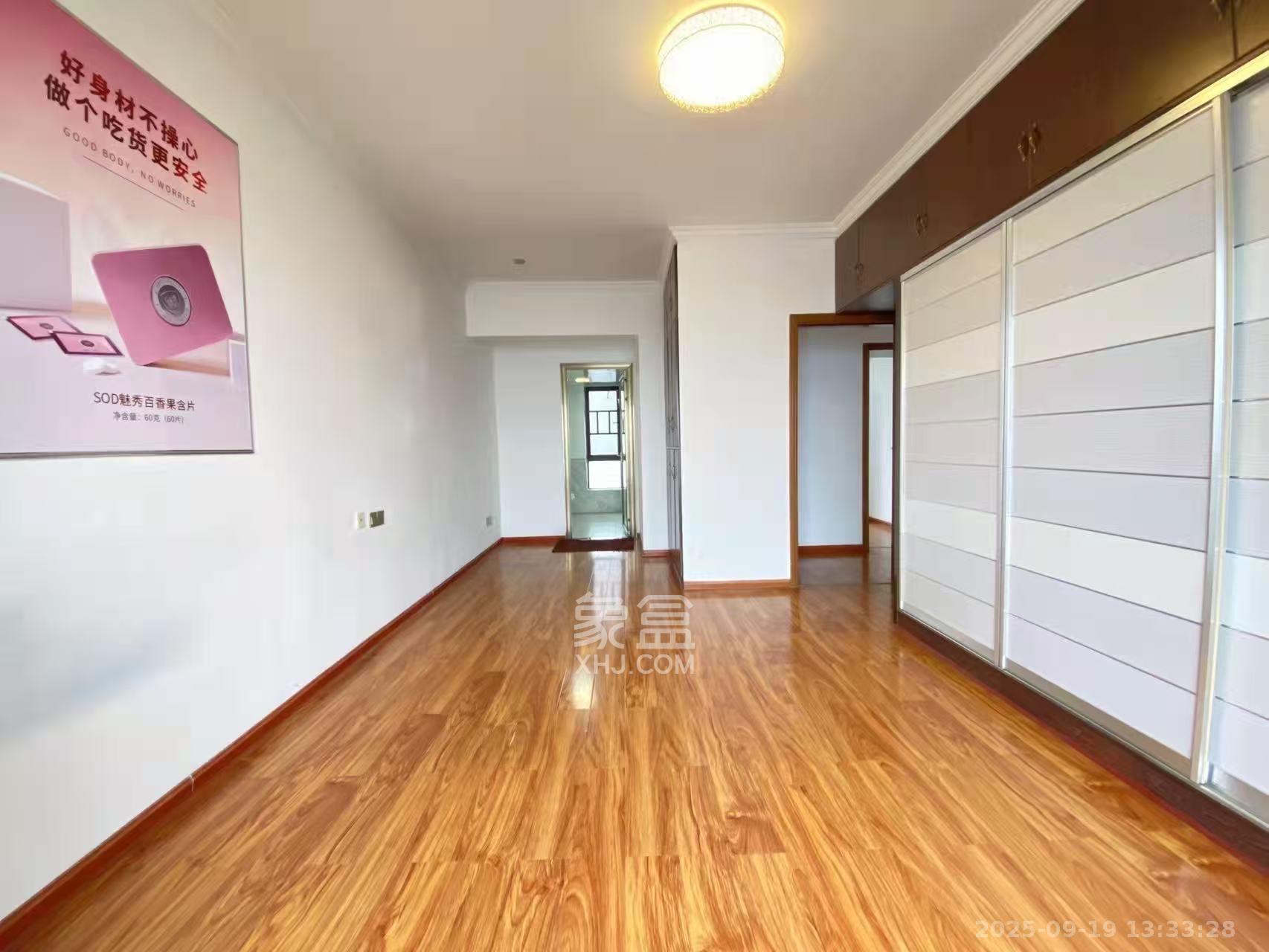 达美D6区 4室2厅2卫 4500.0元/月 达美D6区 4室2厅2卫 4500.0元/月室内图