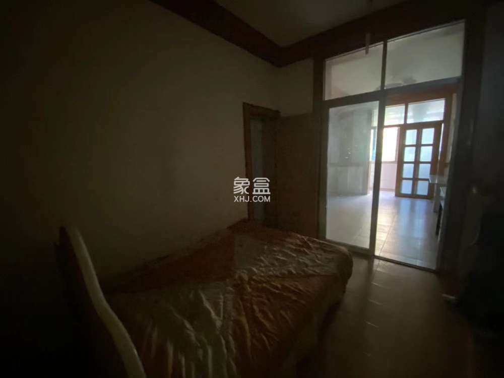 娄底技师学院家属院  3室1厅1卫    1280.0元/月