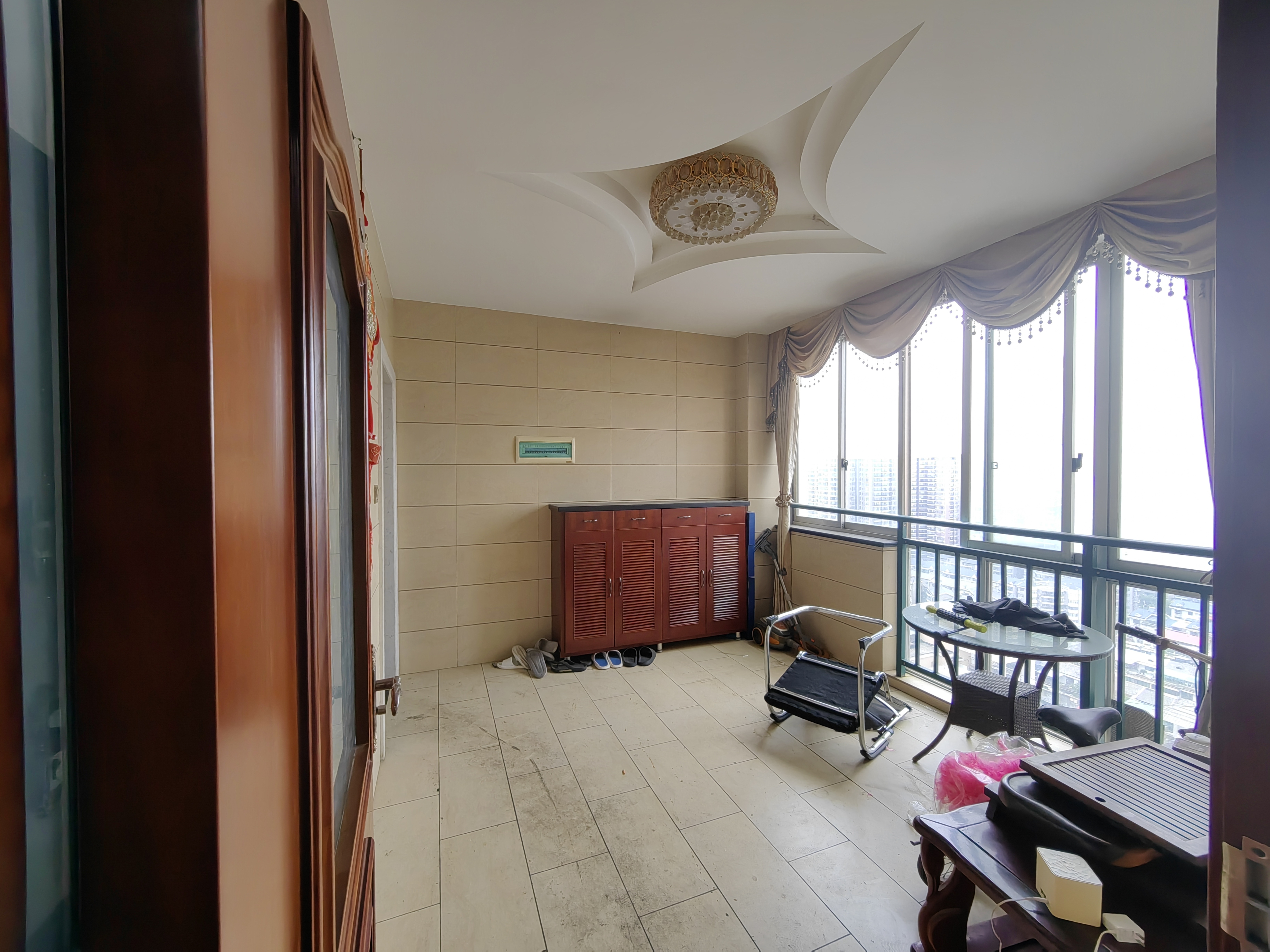 仁济新村 4室2厅1卫 2600.00元/月 仁济新村 4室2厅1卫 2600.00元/月室内图