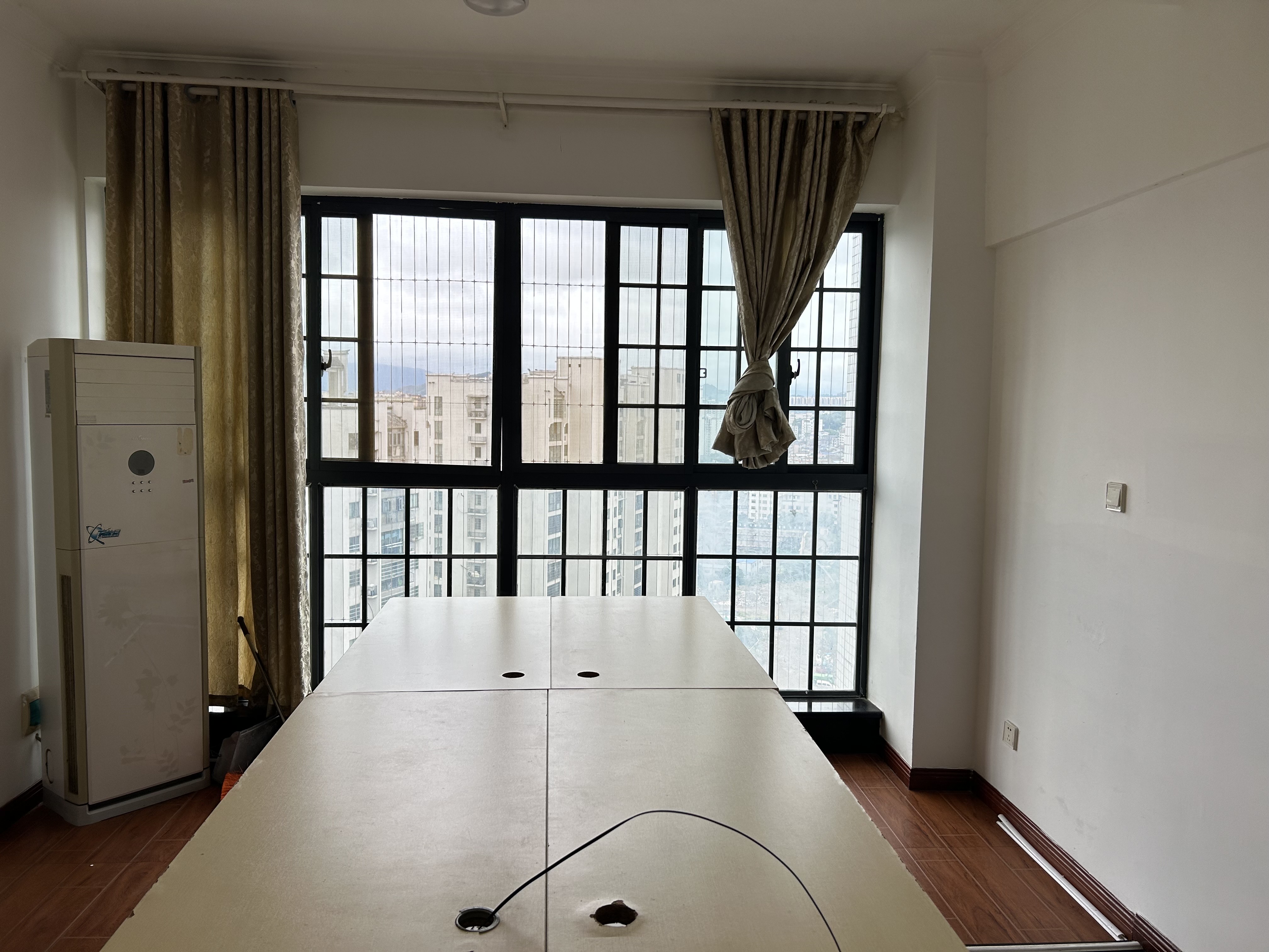 逸臣广场 2室2厅1卫 1500.0元/月 逸臣广场 2室2厅1卫 1500.0元/月室内图