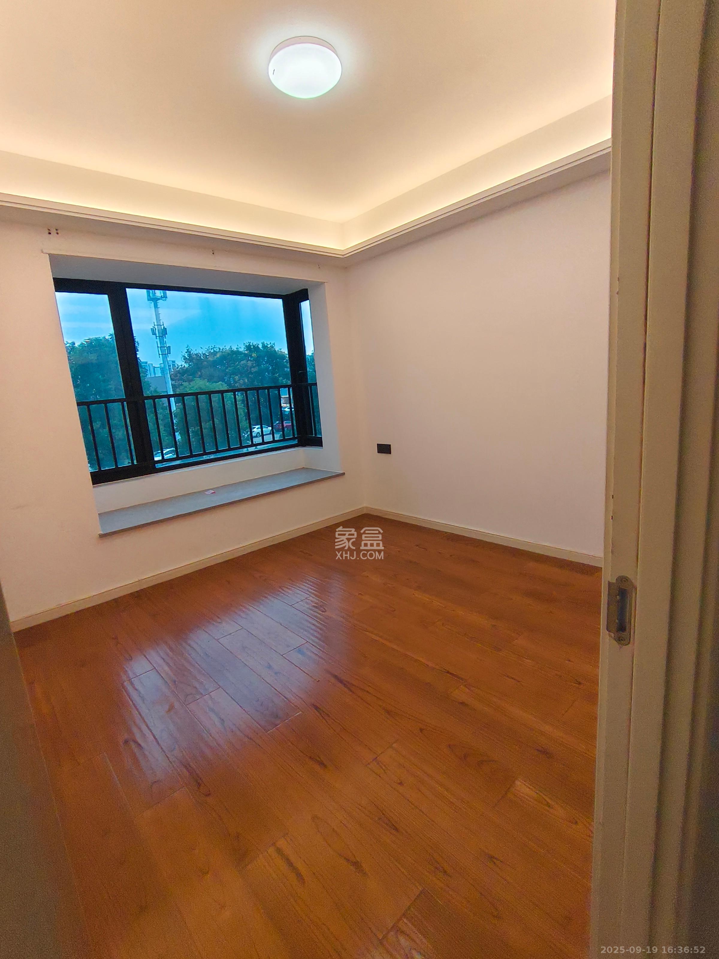 万科金色梦想B区 4室2厅2卫 3200.0元/月 万科金色梦想B区 4室2厅2卫 3200.0元/月室内图