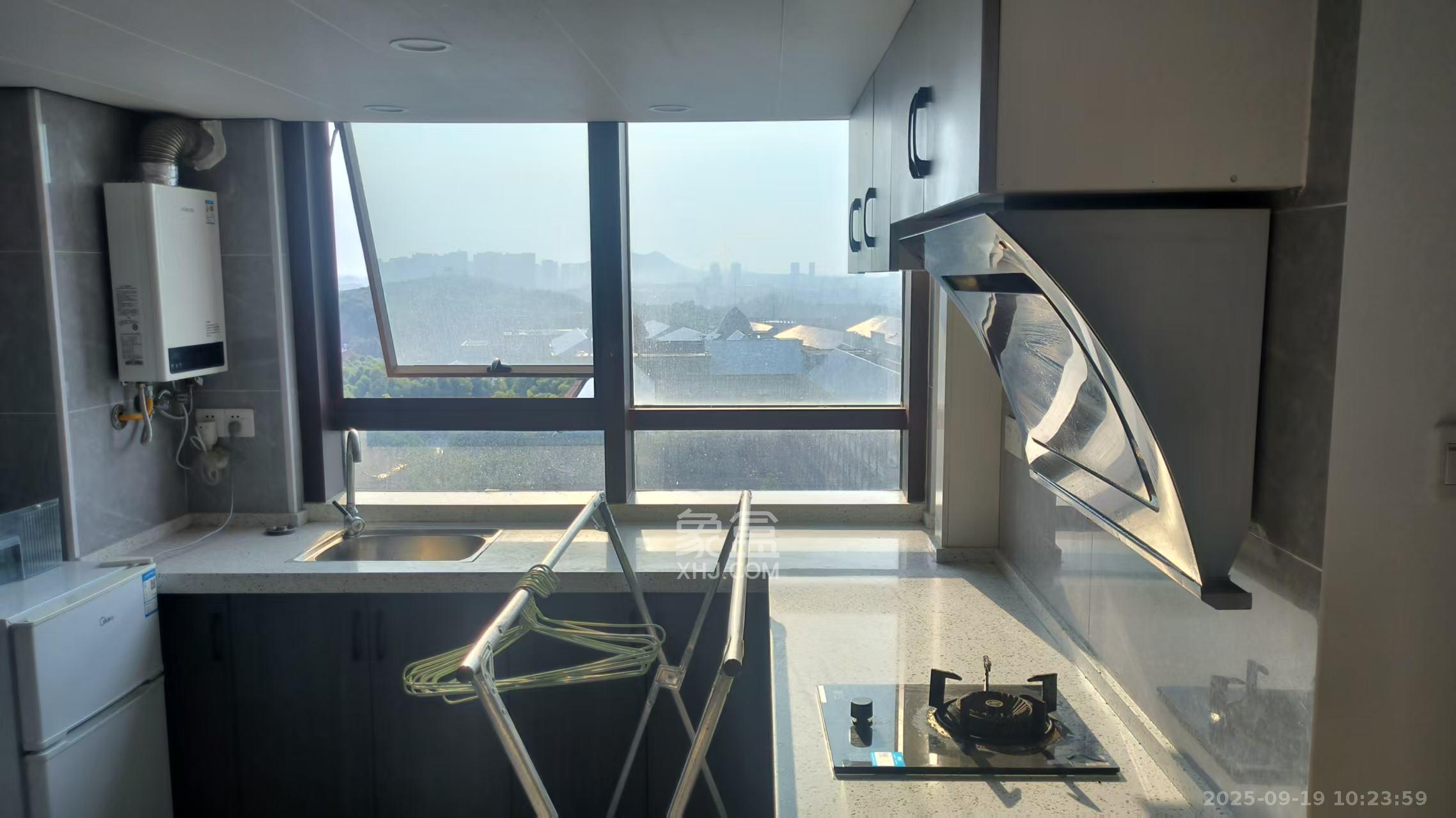 富兴悦府(富兴学府名邸) 2室1厅1卫 1500.0元/月 富兴悦府(富兴学府名邸) 2室1厅1卫 1500.0元/月室内图