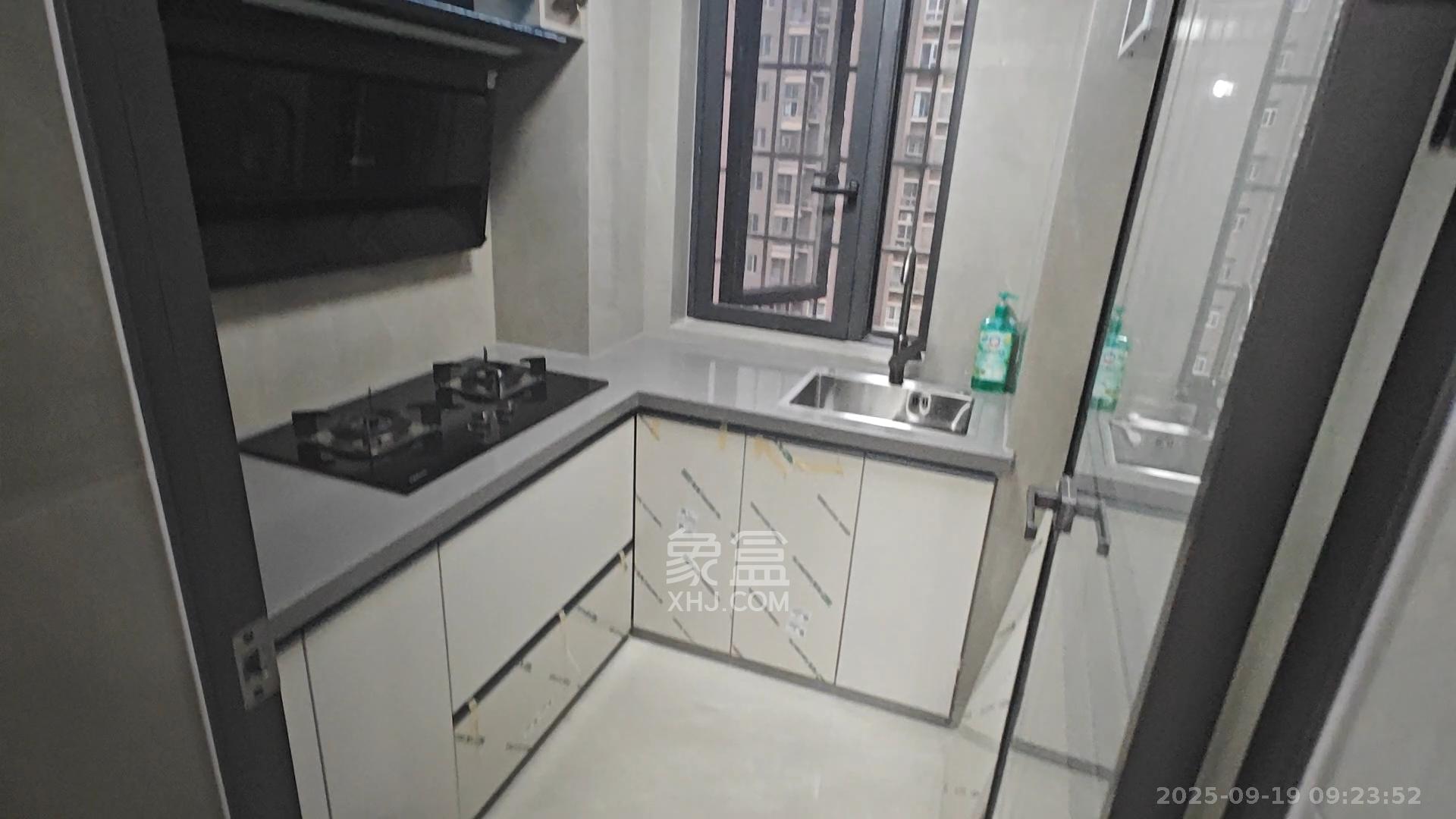 上河国际C区 1室1厅1卫 2100.0元/月 上河国际C区 1室1厅1卫 2100.0元/月室内图