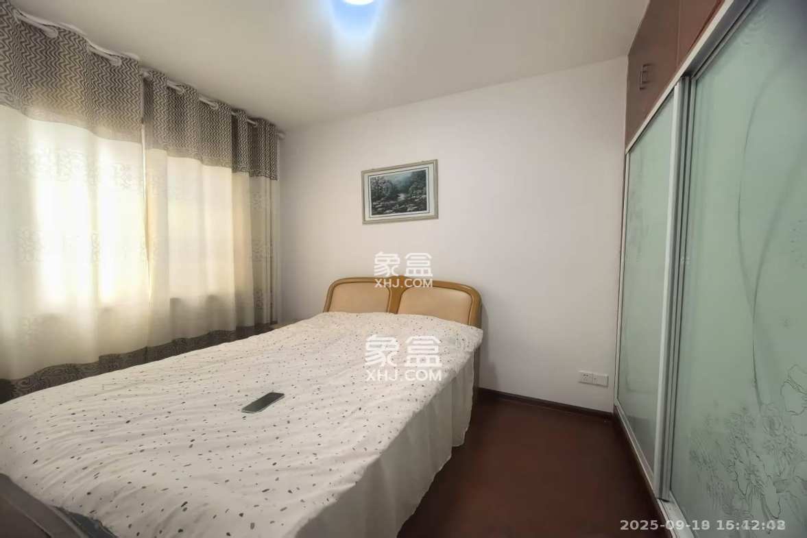 谷山庭院一期 3室2厅1卫 1800.0元/月 谷山庭院一期 3室2厅1卫 1800.0元/月室内图