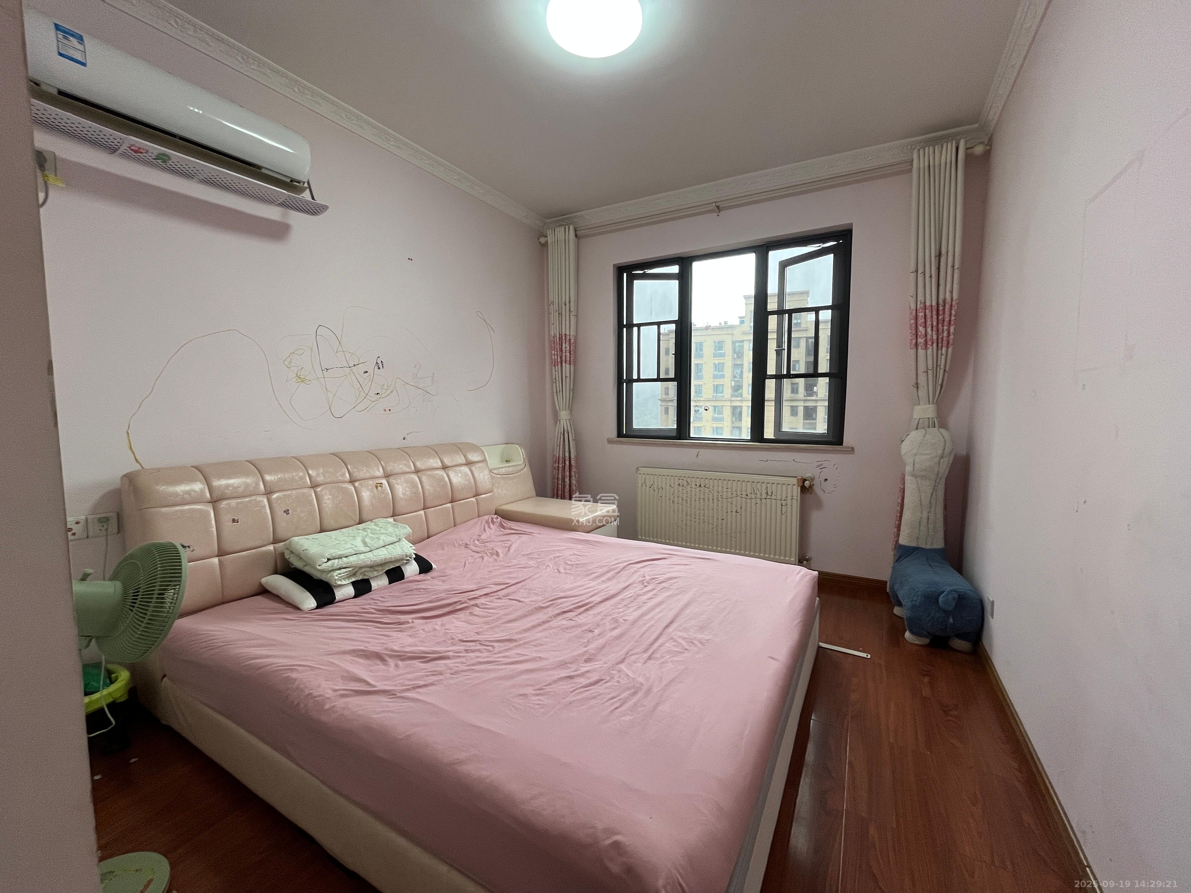 澳海澜庭 2室2厅1卫 1700.0元/月 澳海澜庭 2室2厅1卫 1700.0元/月室内图