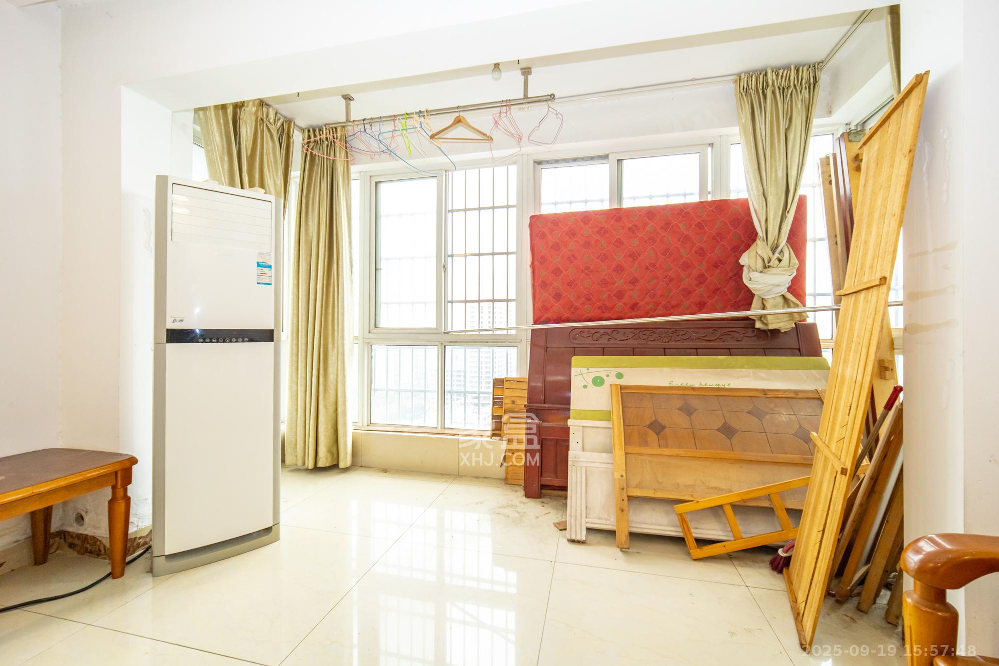 时代星城 3室2厅2卫 68.8万 时代星城 3室2厅2卫 68.8万阳台